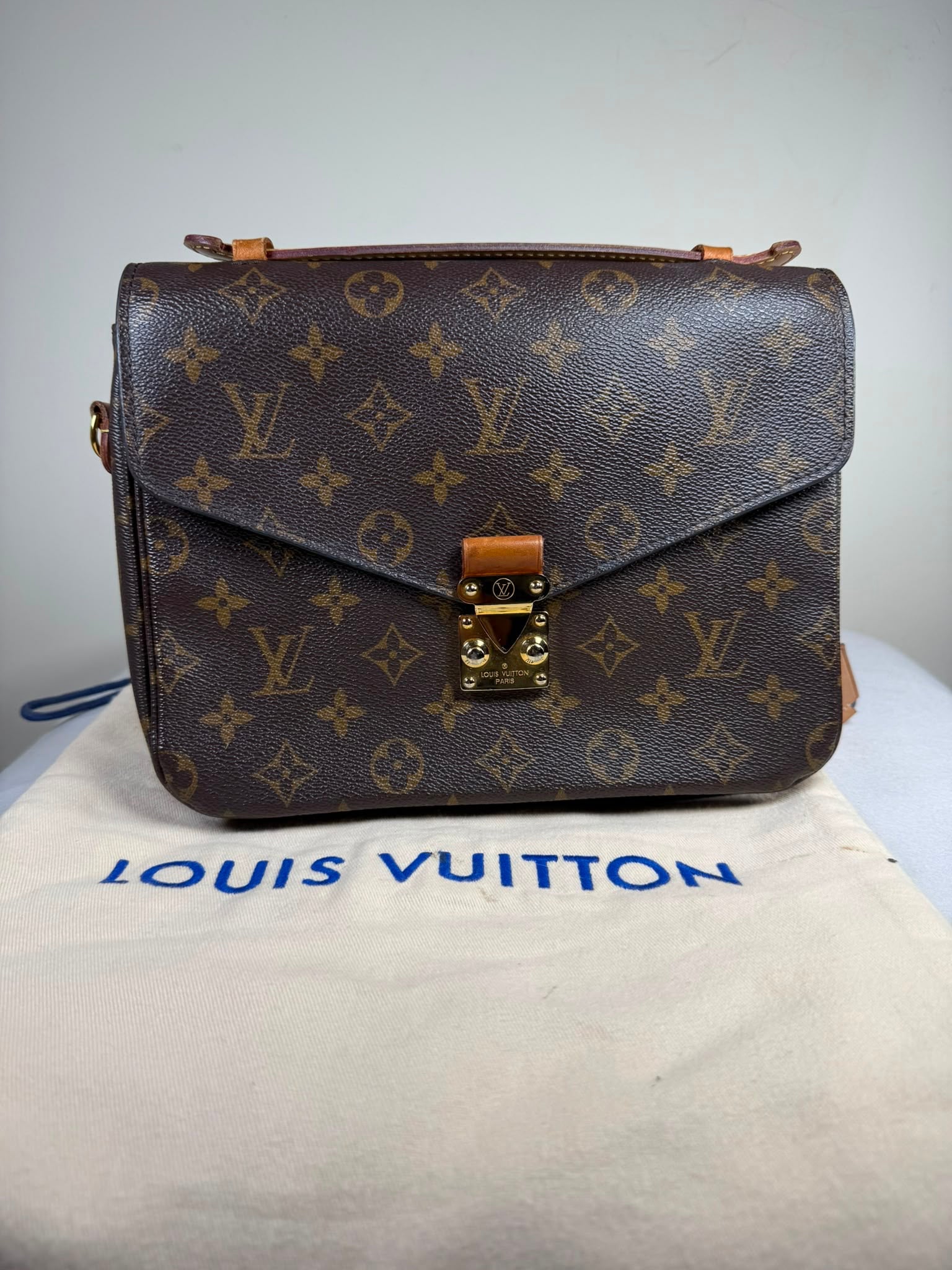 Louis Vuitton Pochette Métis Monogram canvas crossbody bag