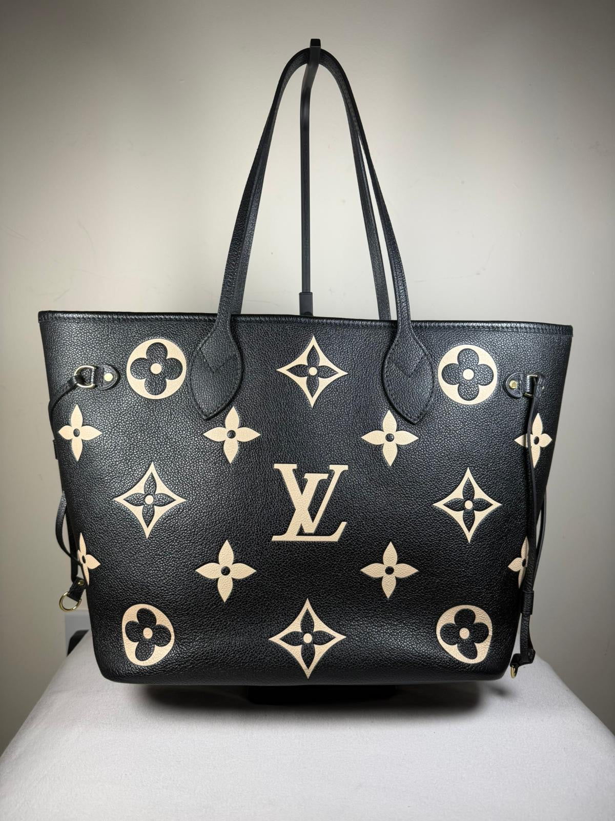 Louis Vuitton Neverfull MM Monogram Empreinte Giant – Black/Beige