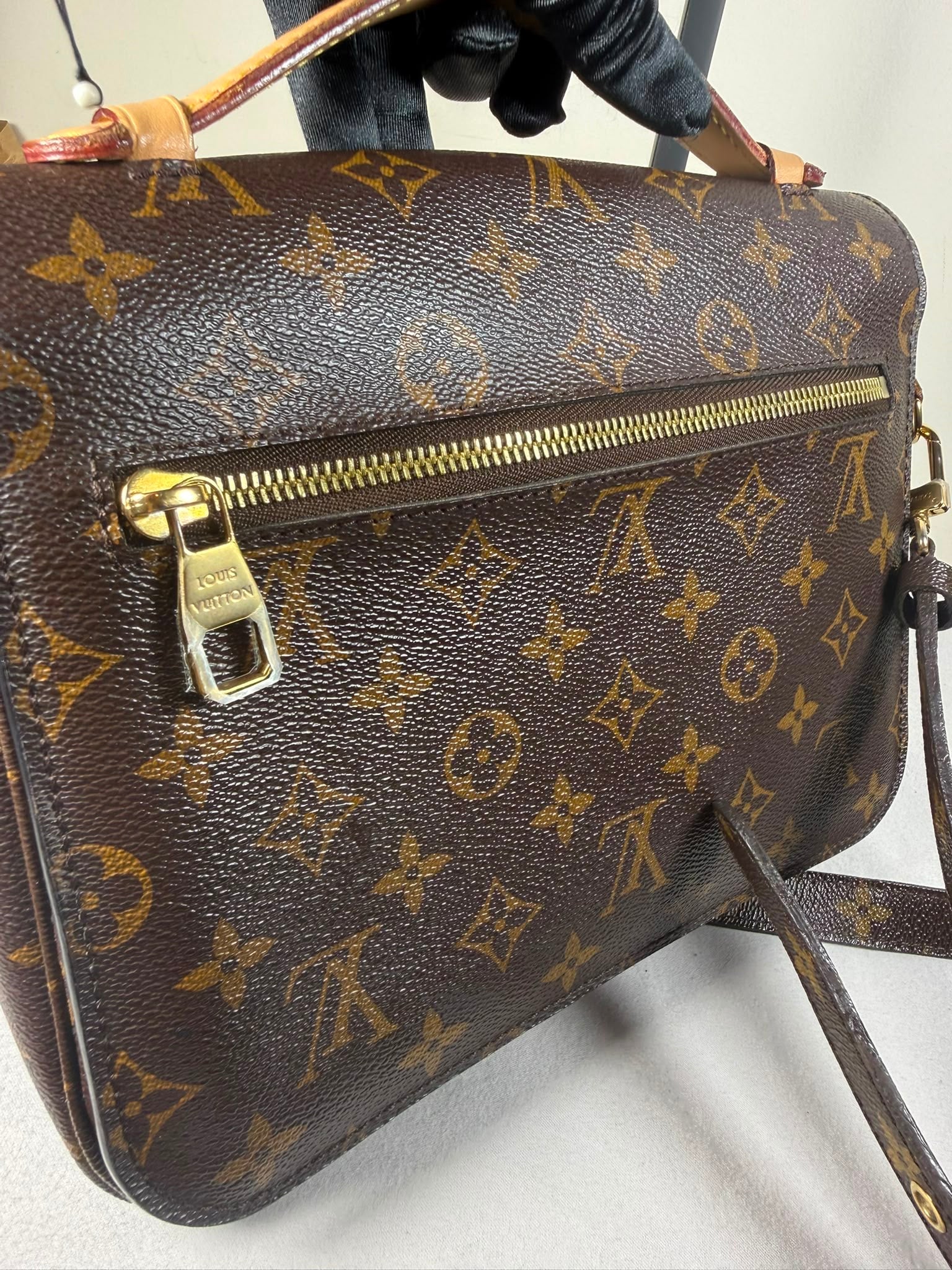 Louis Vuitton Monogram Pochette Métis