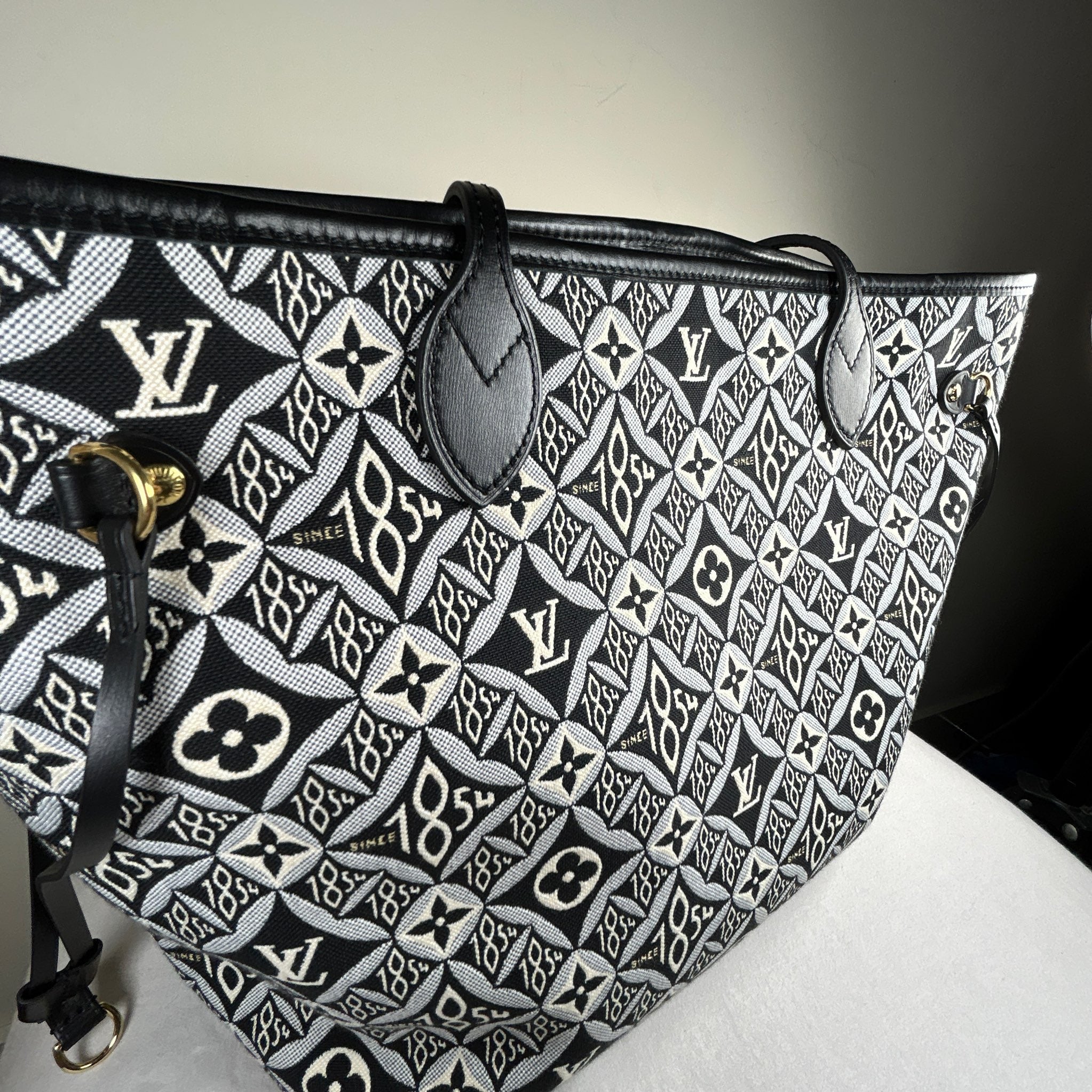 Louis Vuitton Neverfull MM “Since 1854”