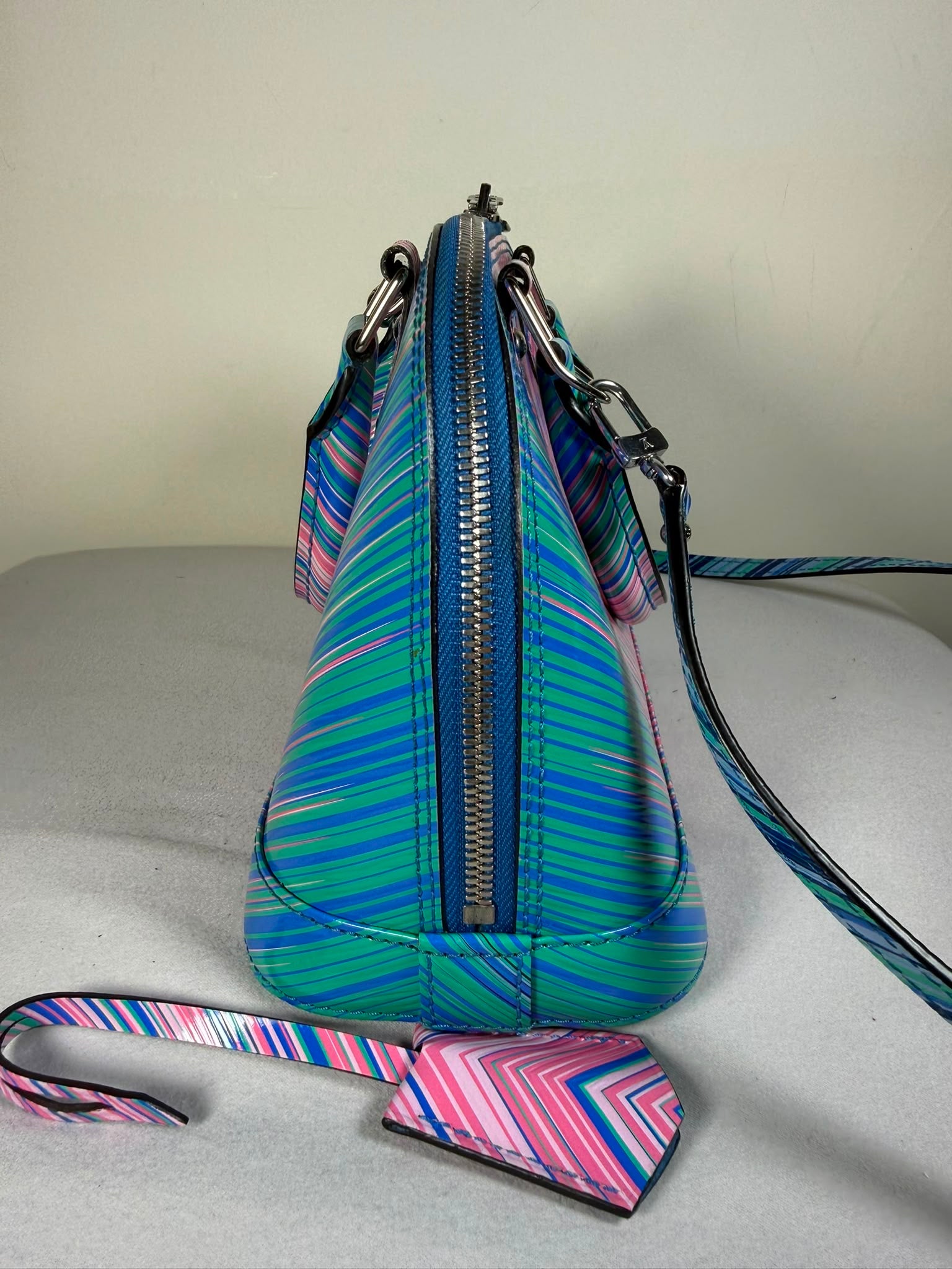Louis Vuitton Alma BB – Epi ‘V’ Collection – Multicolour