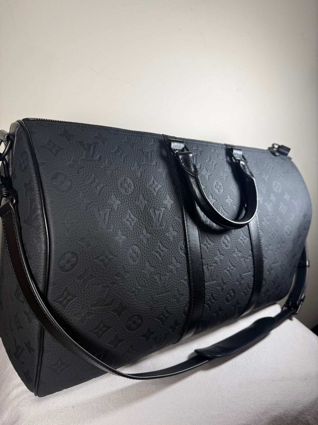 Louis Vuitton Keepall Bandoulière – Monogram Empreinte Black Leather