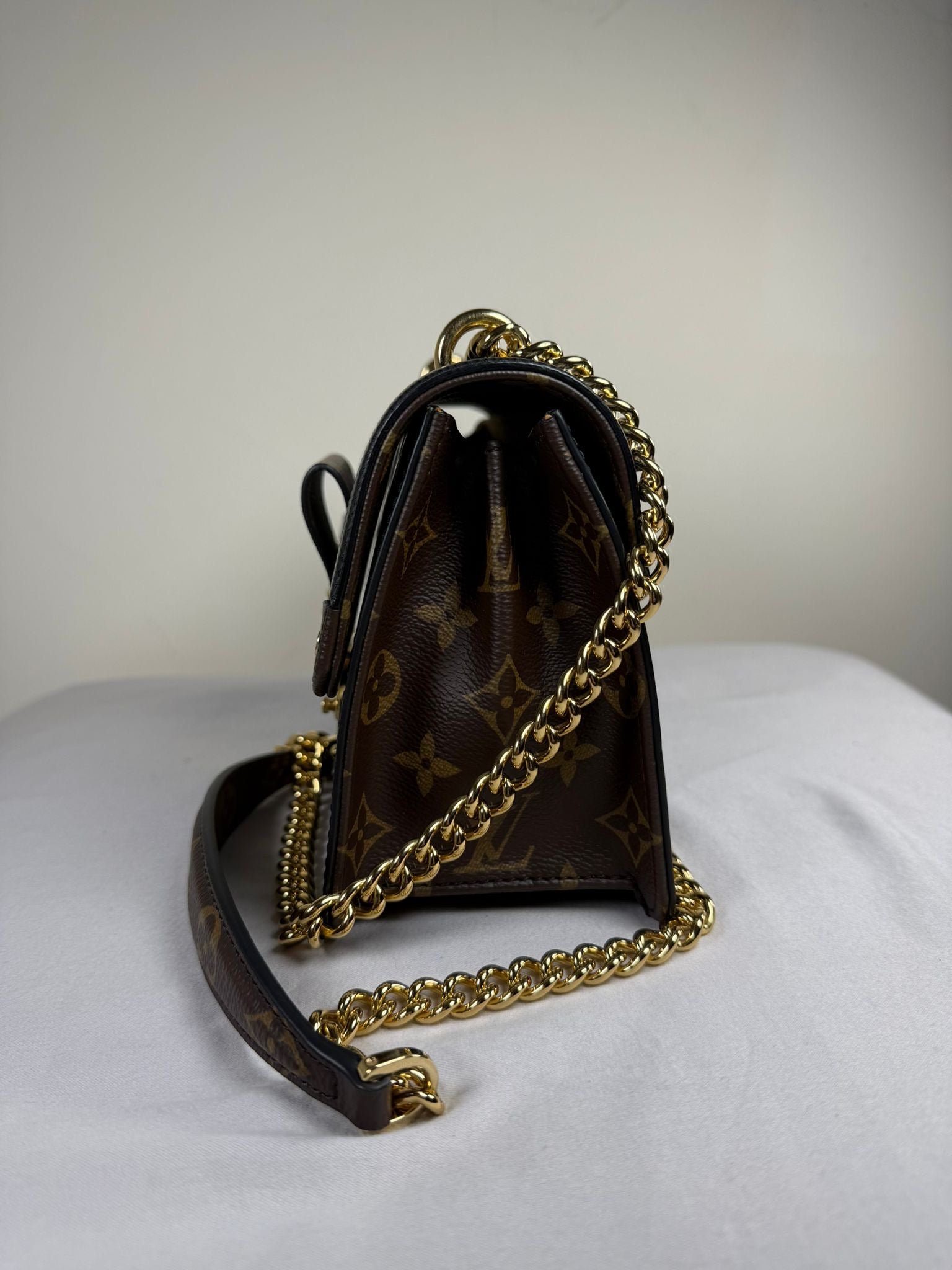 Louis Vuitton Wynwood Chain Bag – Black Vernis Monogram
