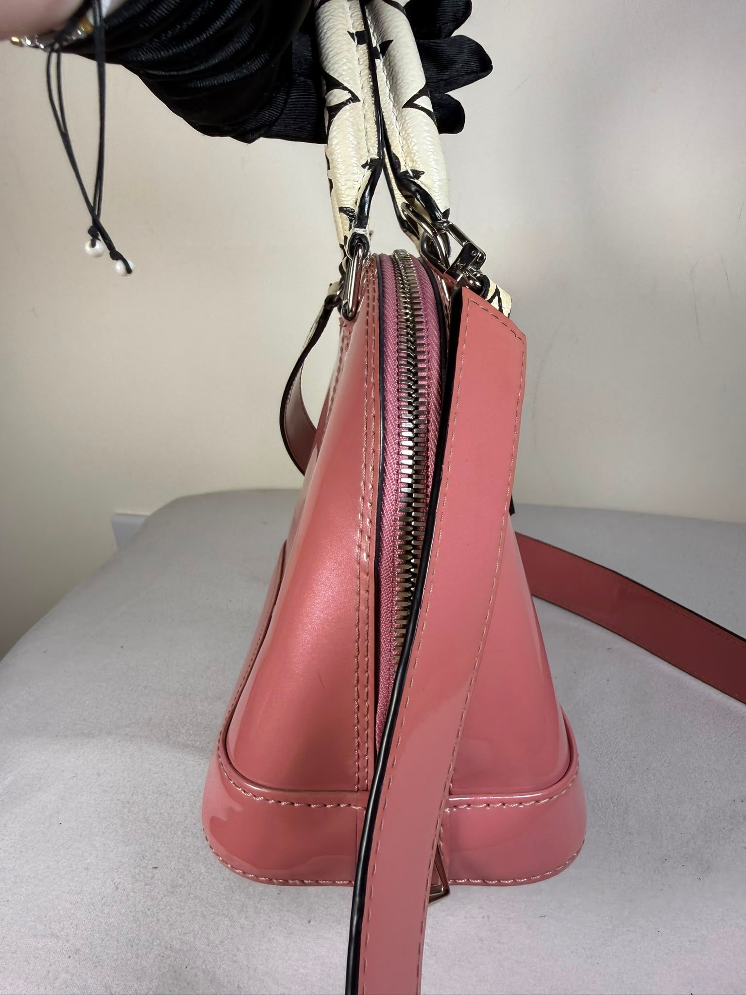 Louis Vuitton Alma BB – Pink Patent Leather – Monogram Strap