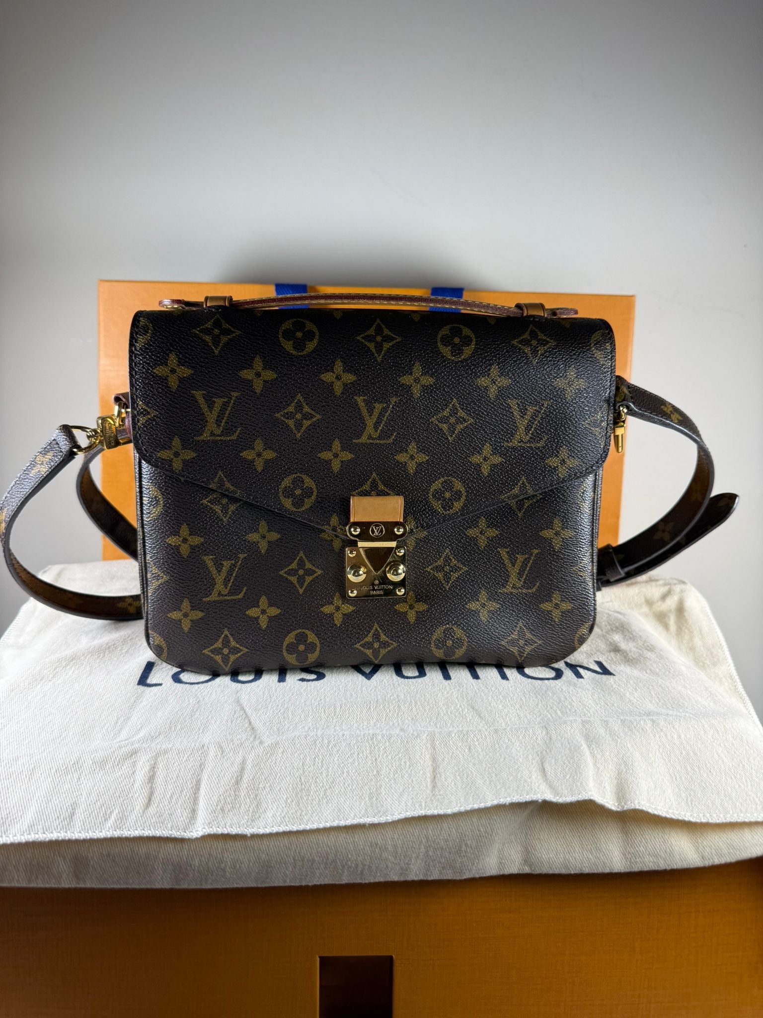 Louis Vuitton Pochette Métis – Monogram Canvas