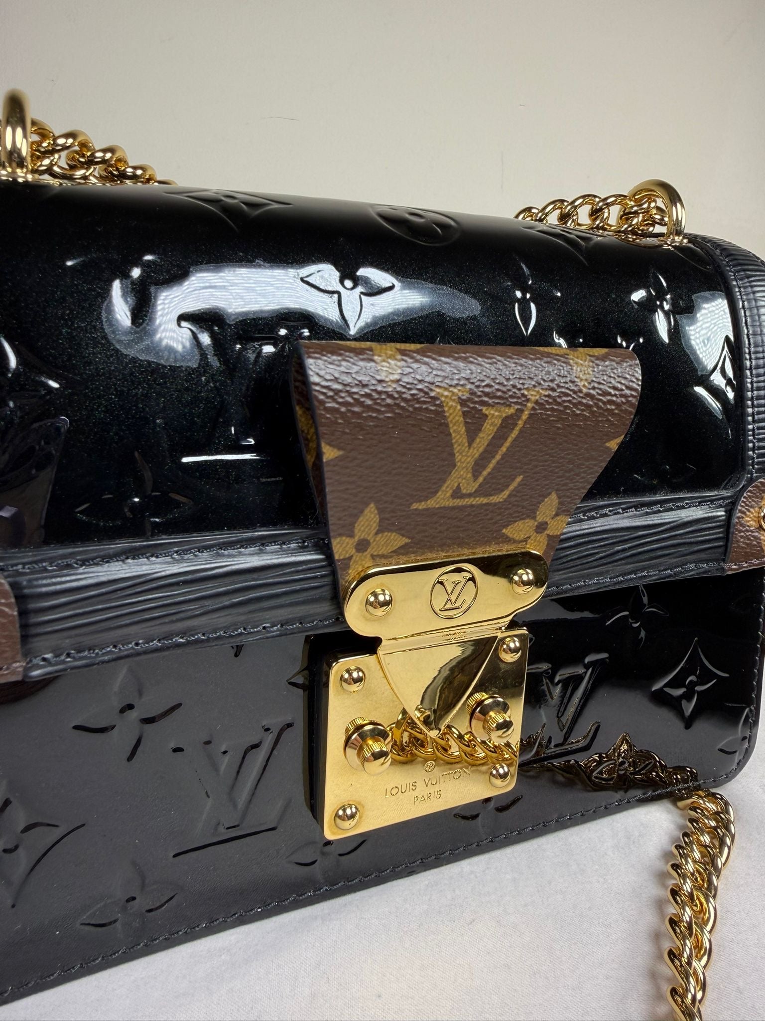 Louis Vuitton Wynwood Chain Bag – Black Vernis Monogram