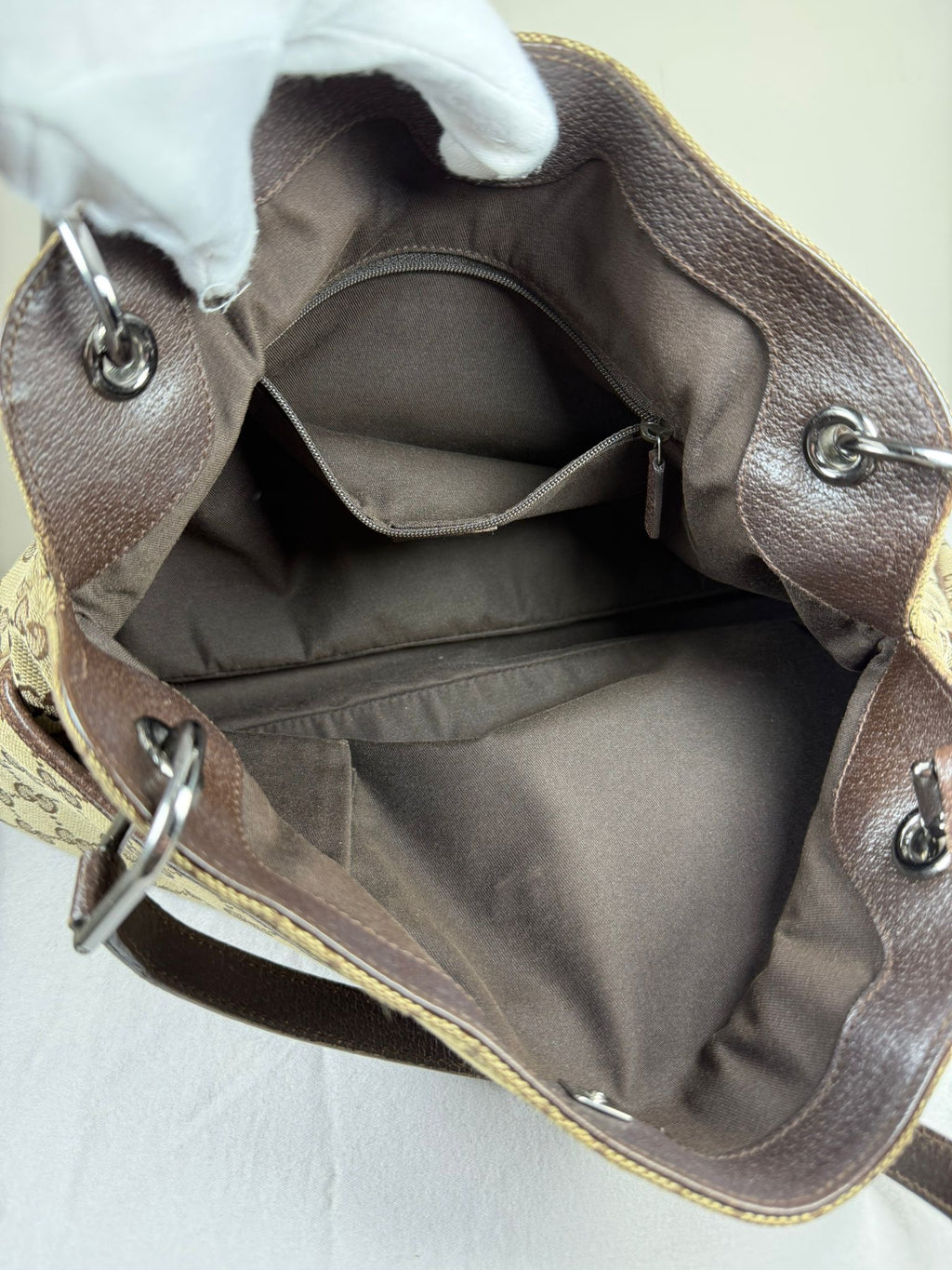 Gucci GG Canvas Abbey Shoulder Bag – Beige/Brown Monogram