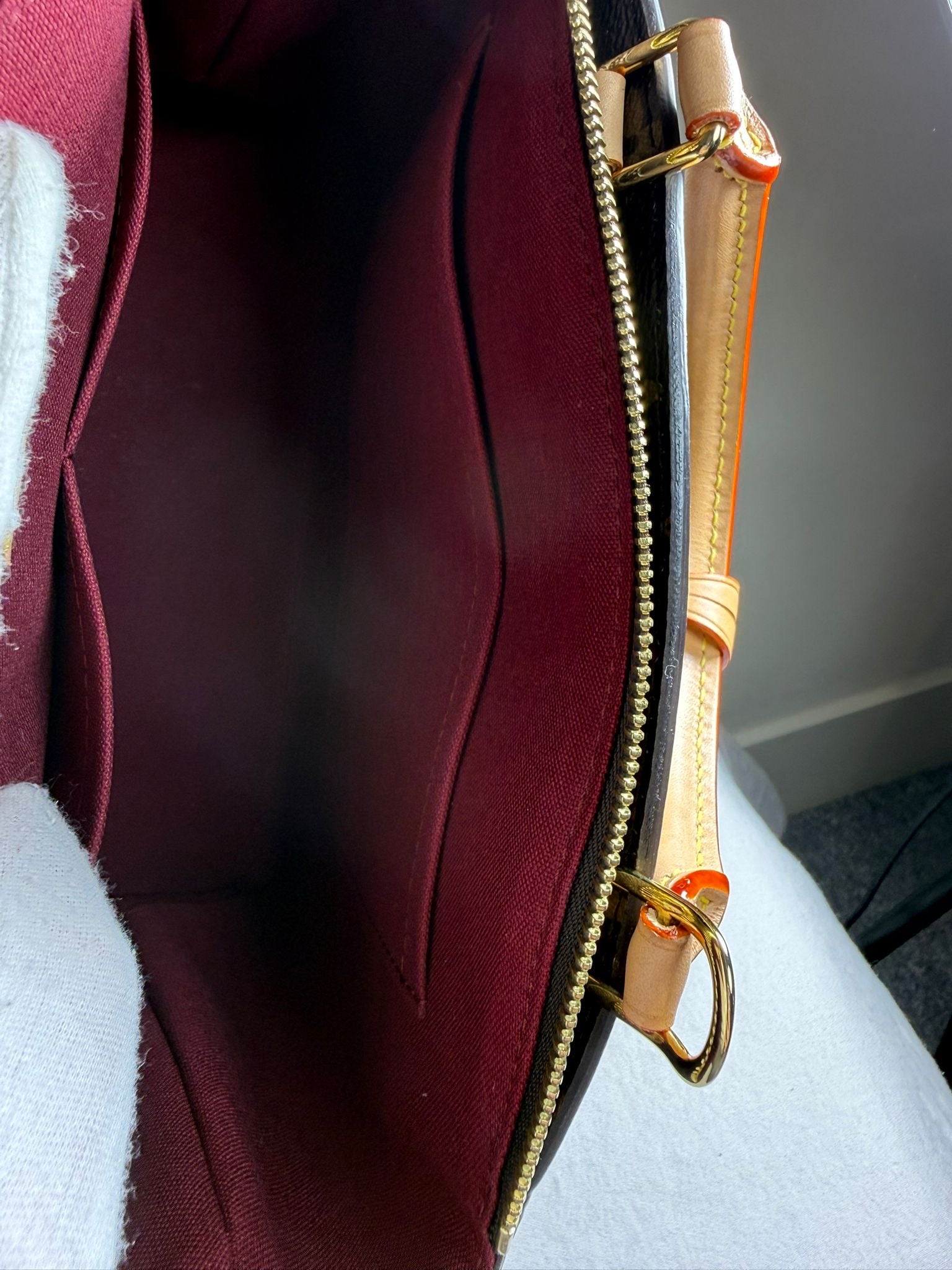 Louis Vuitton Petit Palais Monogram Canvas Handbag – Excellent Condition