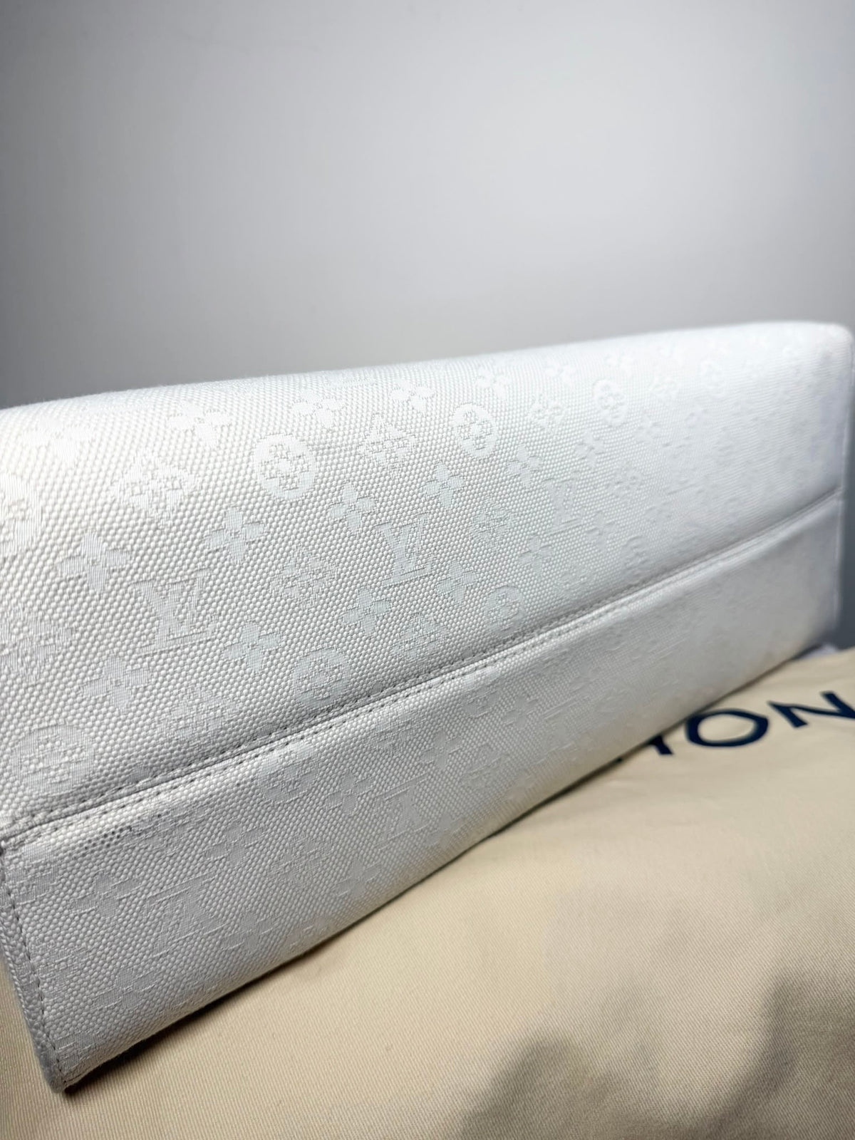 Louis Vuitton OnTheGo GM – Limited Edition Capri