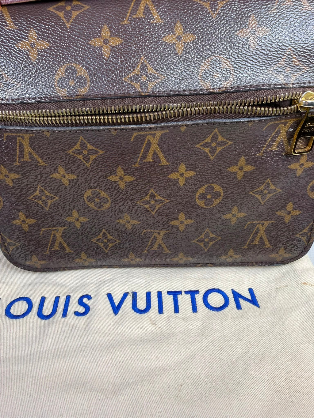 Louis Vuitton Pochette Métis Monogram canvas crossbody bag