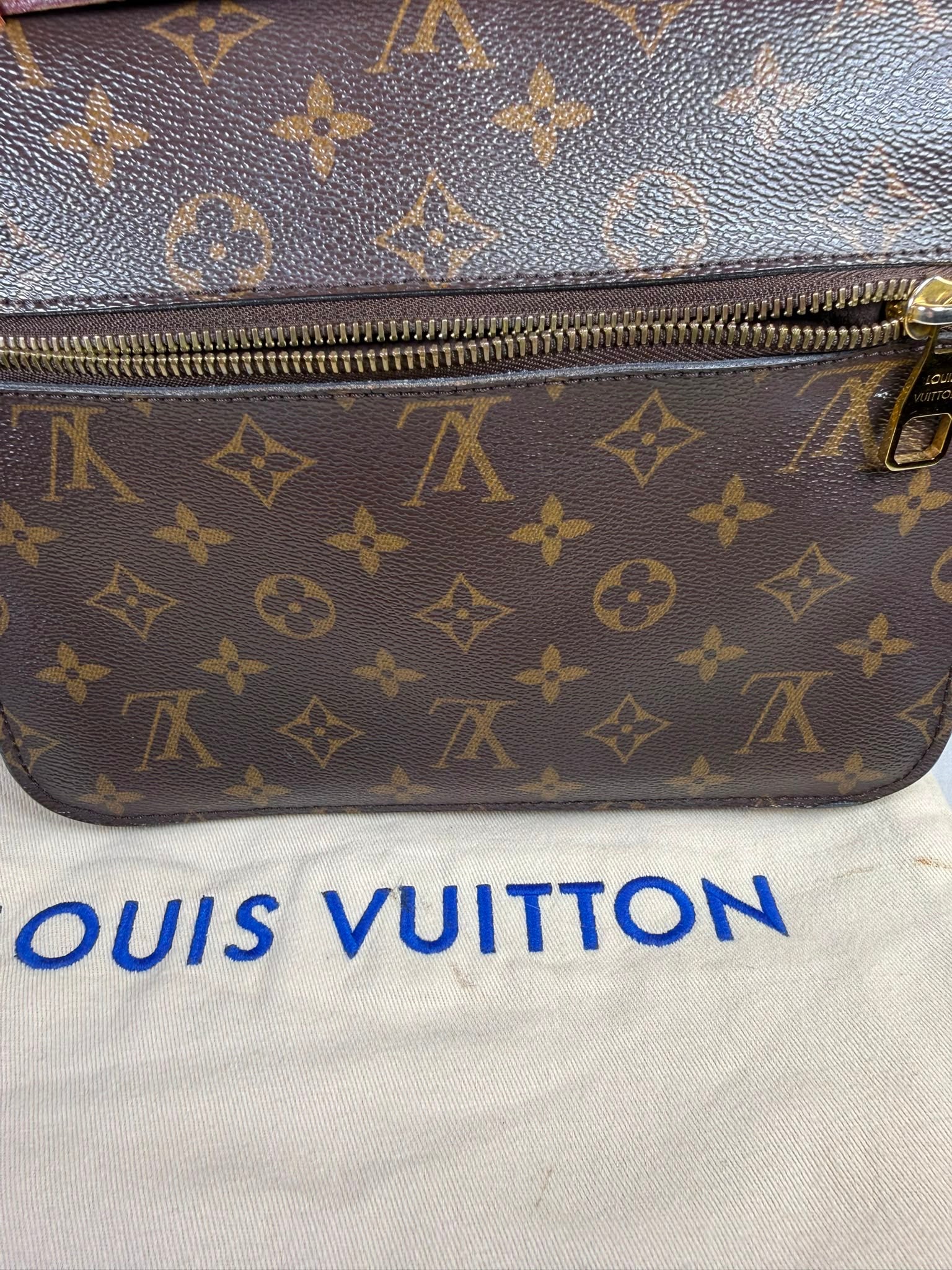 Louis Vuitton Pochette Métis Monogram canvas crossbody bag
