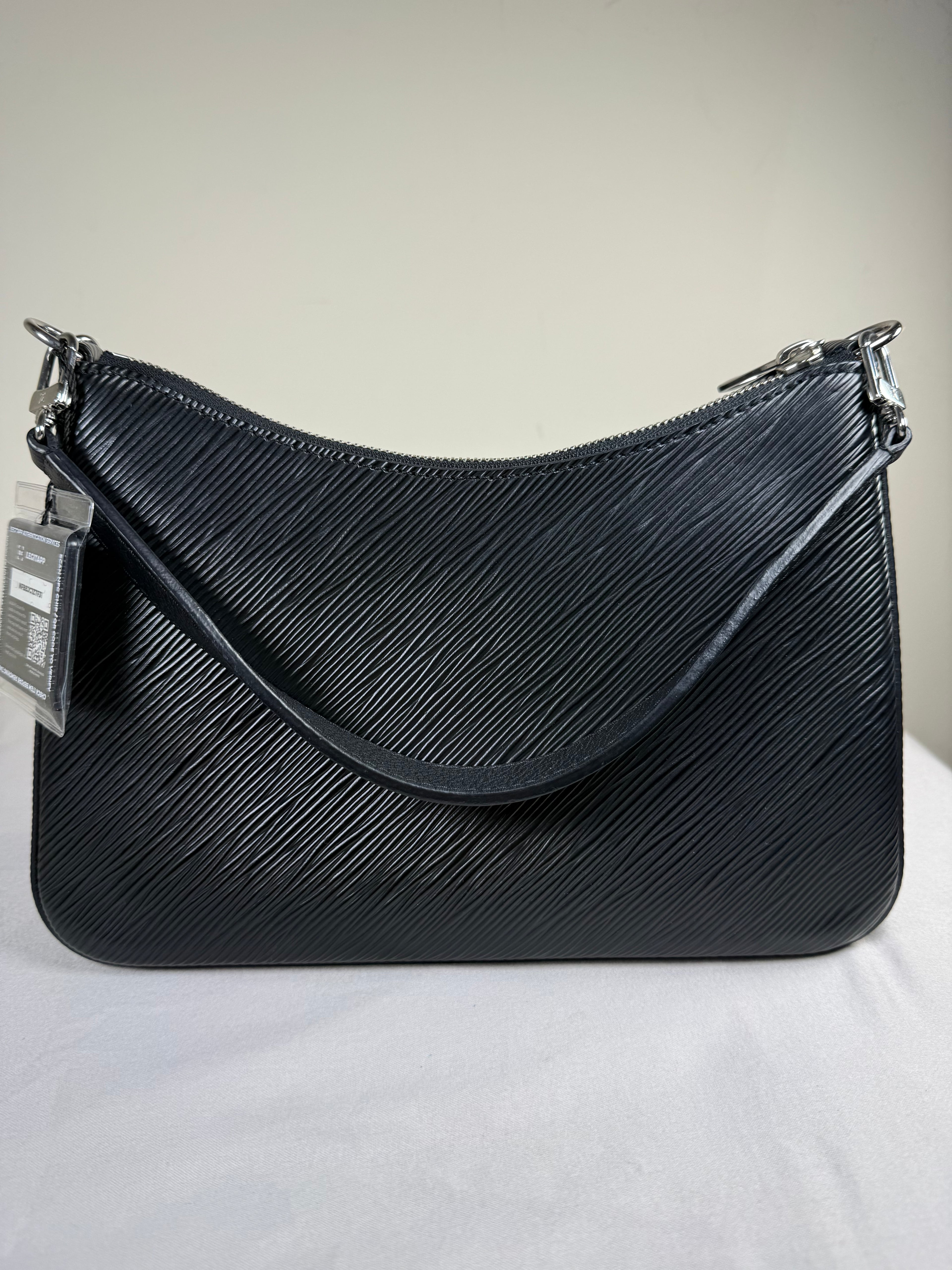 Louis Vuitton Epi Leather Handbag – Black