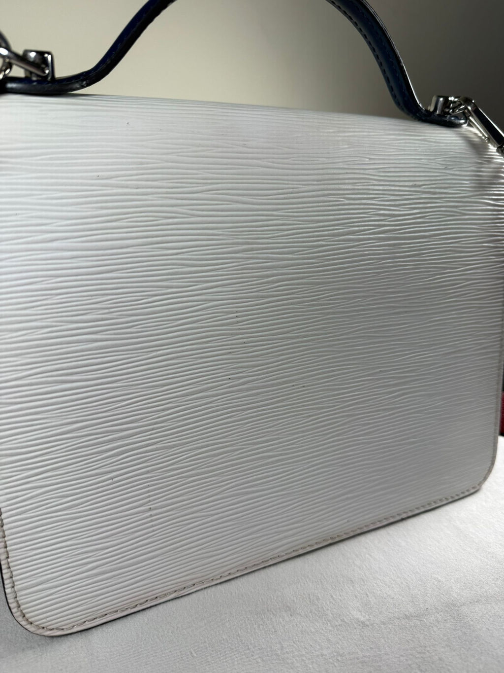 Louis Vuitton Neo Monceau BB – Epi Leather – White / Tricolour Strap – Silver Hardware