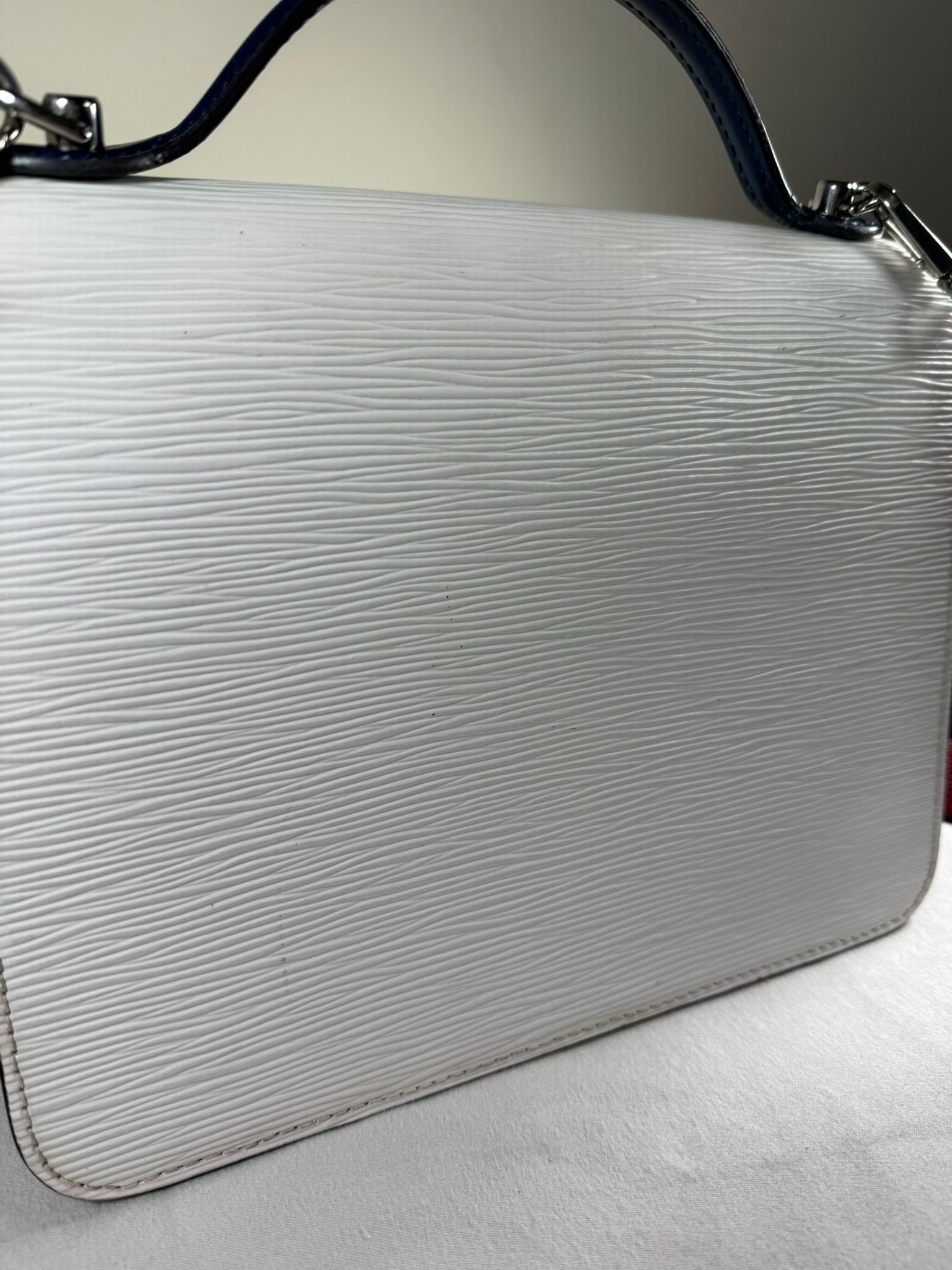 Louis Vuitton Neo Monceau BB – Epi Leather – White / Tricolour Strap – Silver Hardware