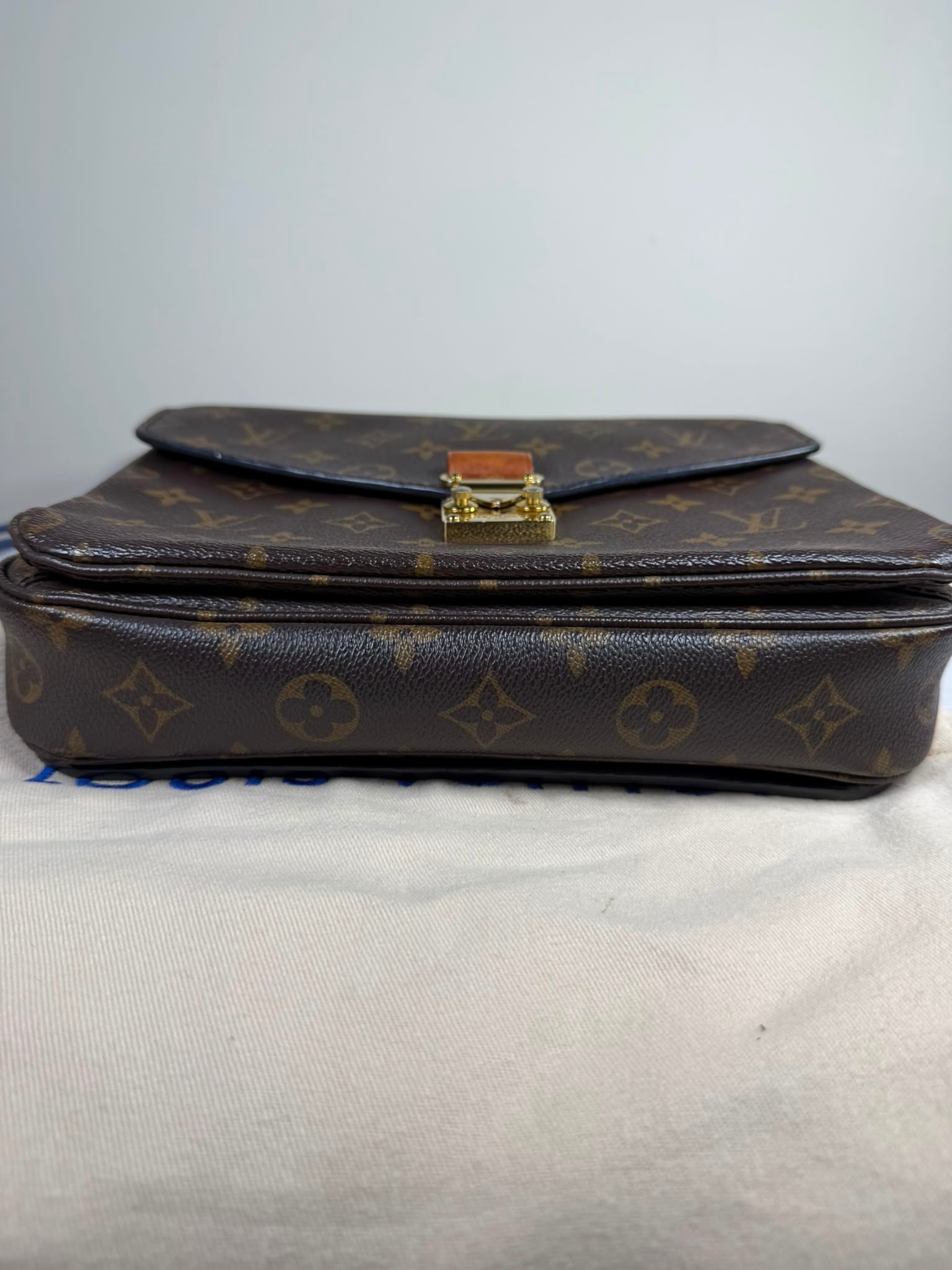 Louis Vuitton Pochette Métis Monogram canvas crossbody bag