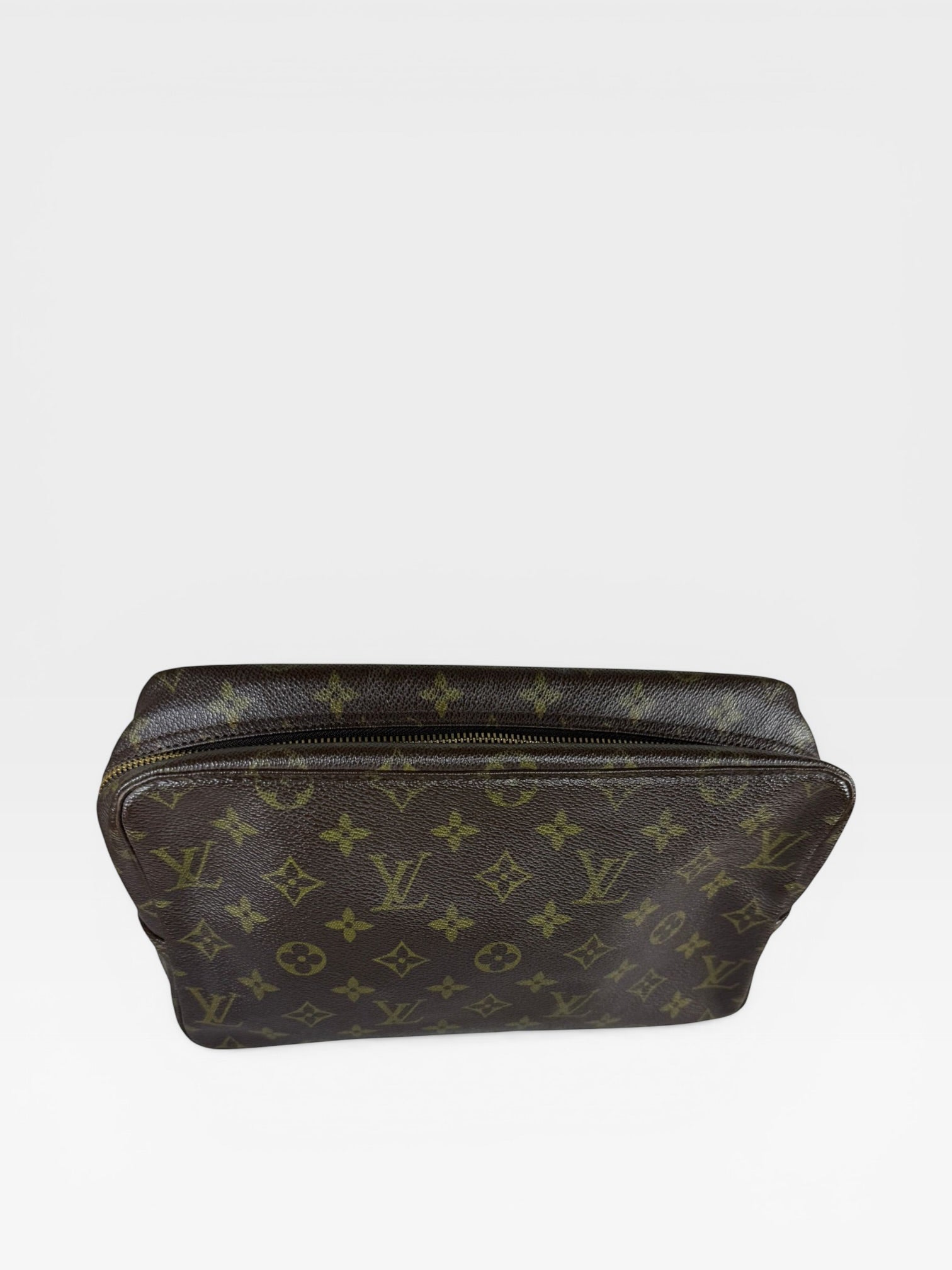Louis Vuitton Trousse Toilette 23 – Monogram Canvas