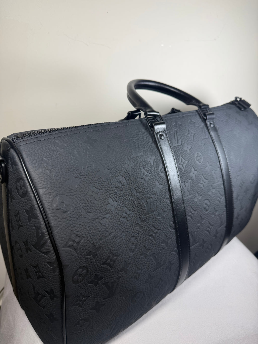 Louis Vuitton Keepall Bandoulière – Monogram Empreinte Black Leather
