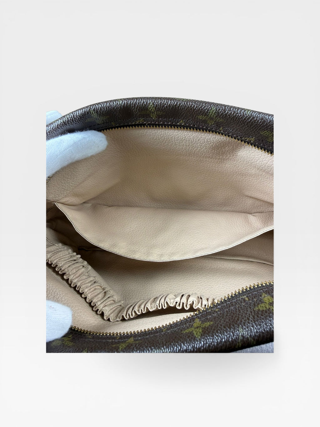 Louis Vuitton Trousse Toilette 23 – Monogram Canvas