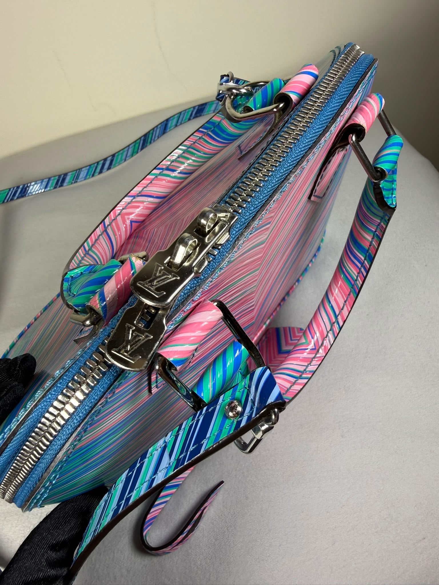Louis Vuitton Alma BB – Epi ‘V’ Collection – Multicolour