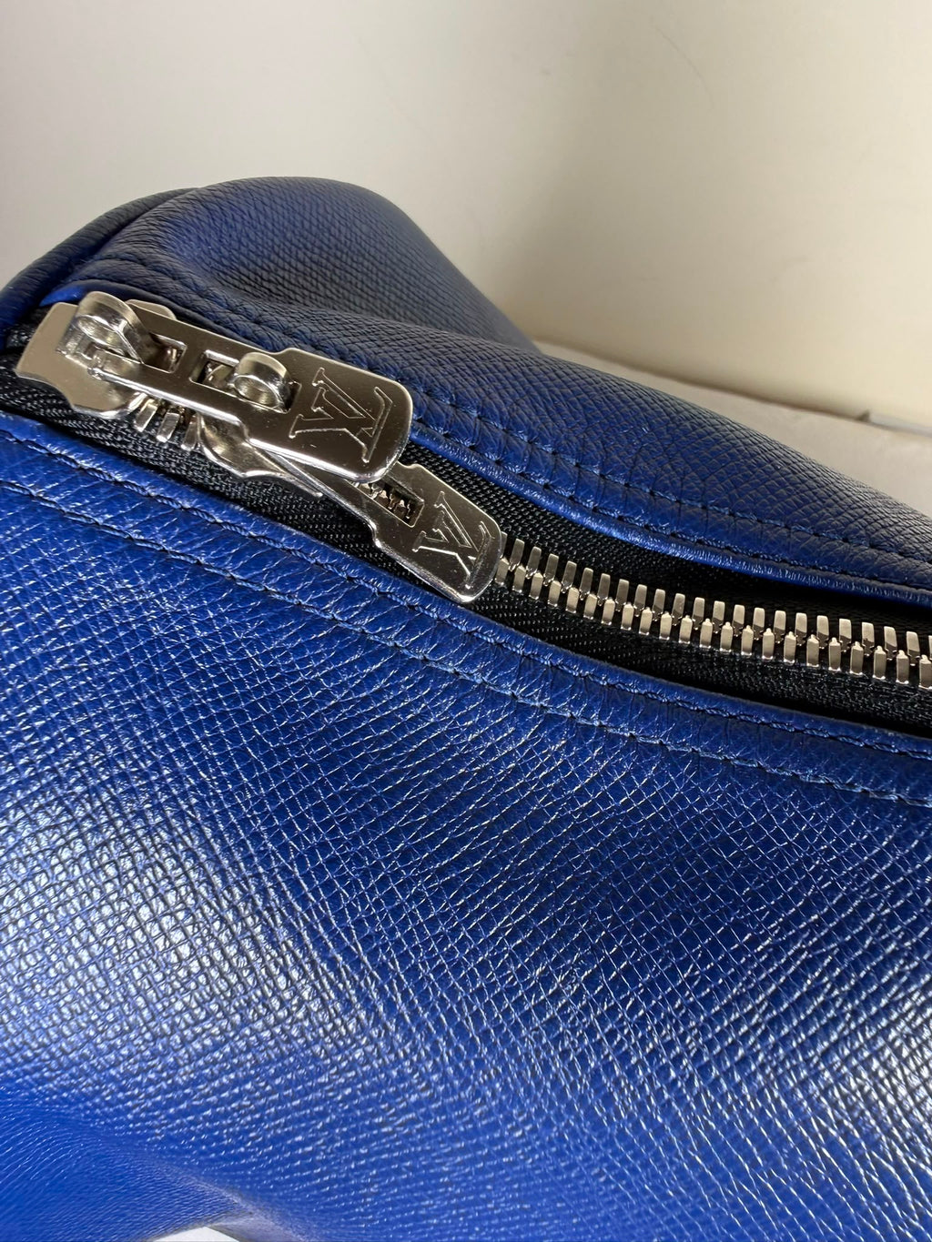 Louis Vuitton Keepall Bandoulière 50 cobalt blue Monogram Eclipse travel bag