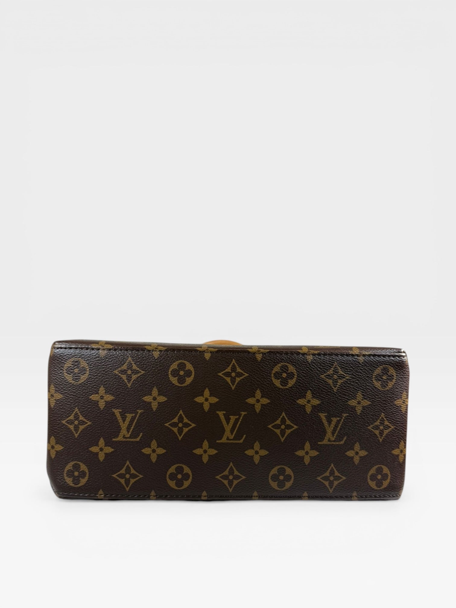 Louis Vuitton Petit Palais Monogram Canvas Handbag – Excellent Condition