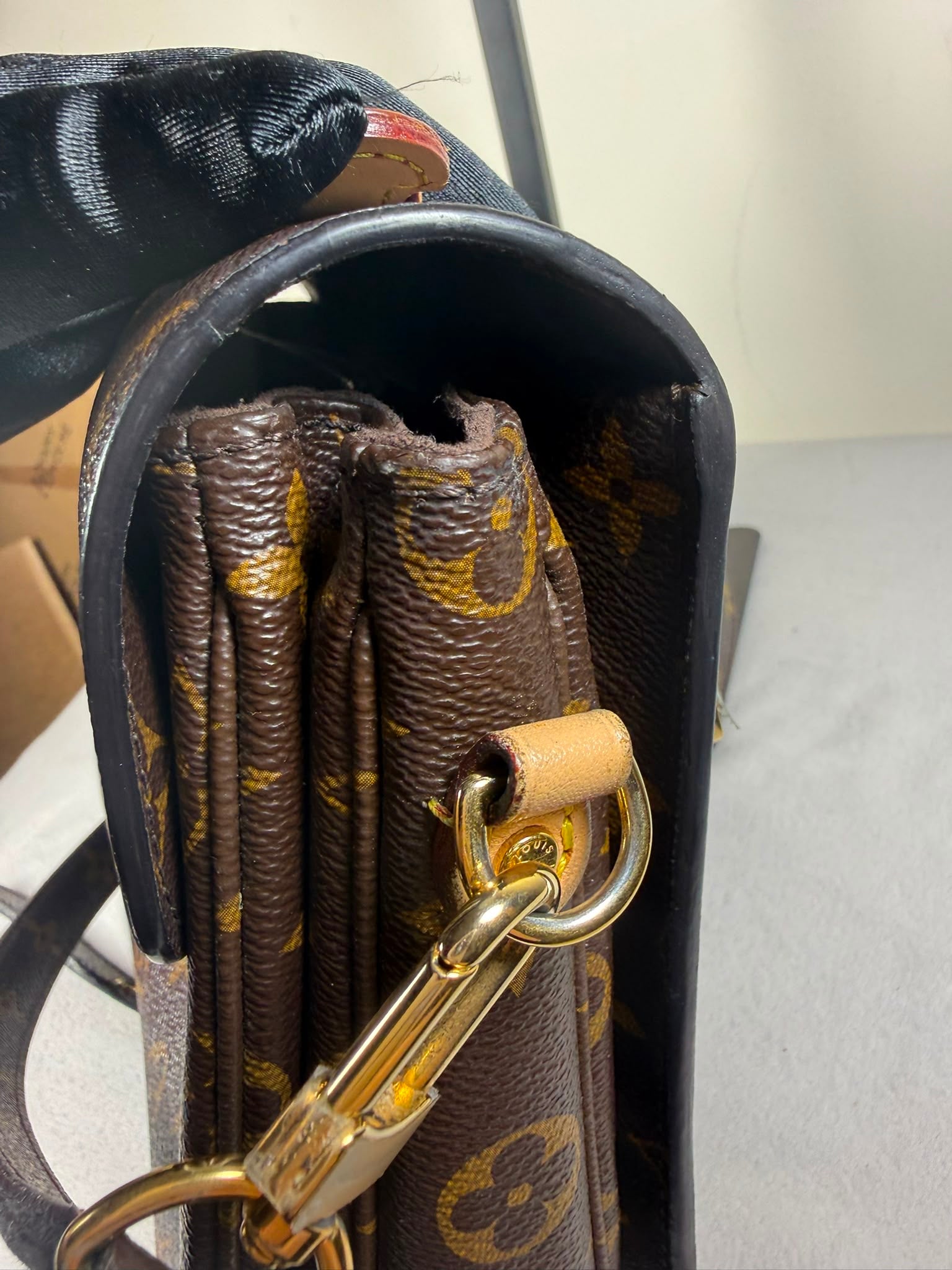 Louis Vuitton Monogram Pochette Métis