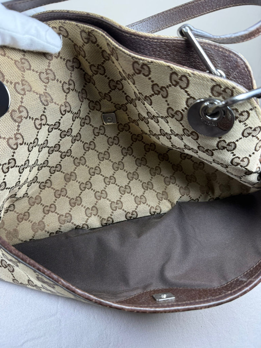 Gucci GG Canvas Abbey Shoulder Bag – Beige/Brown Monogram