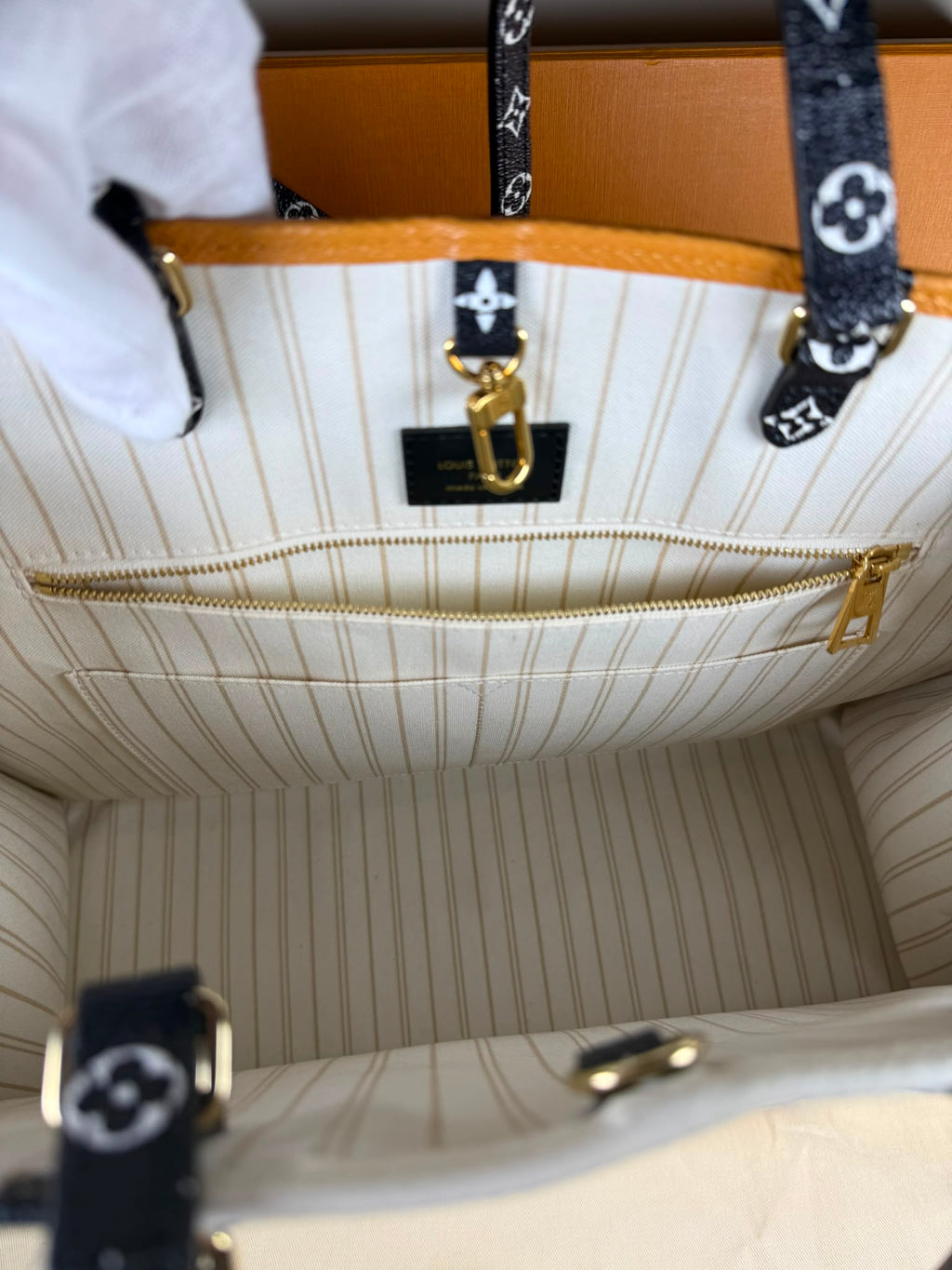 Louis Vuitton Onthego GM Giant Monogram Jungle Limited Edition Tote Bag