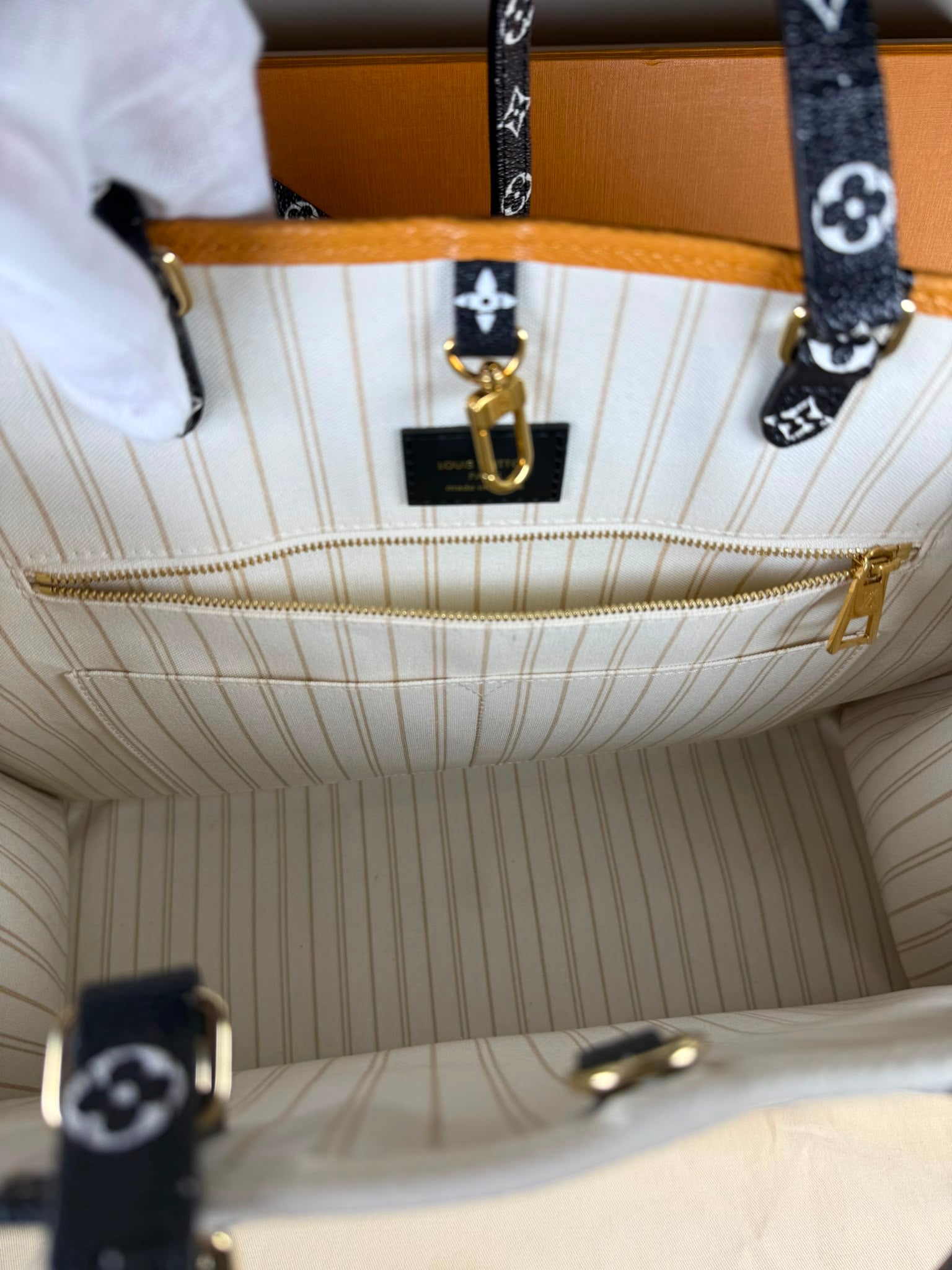 Louis Vuitton Onthego GM Giant Monogram Jungle Limited Edition Tote Bag