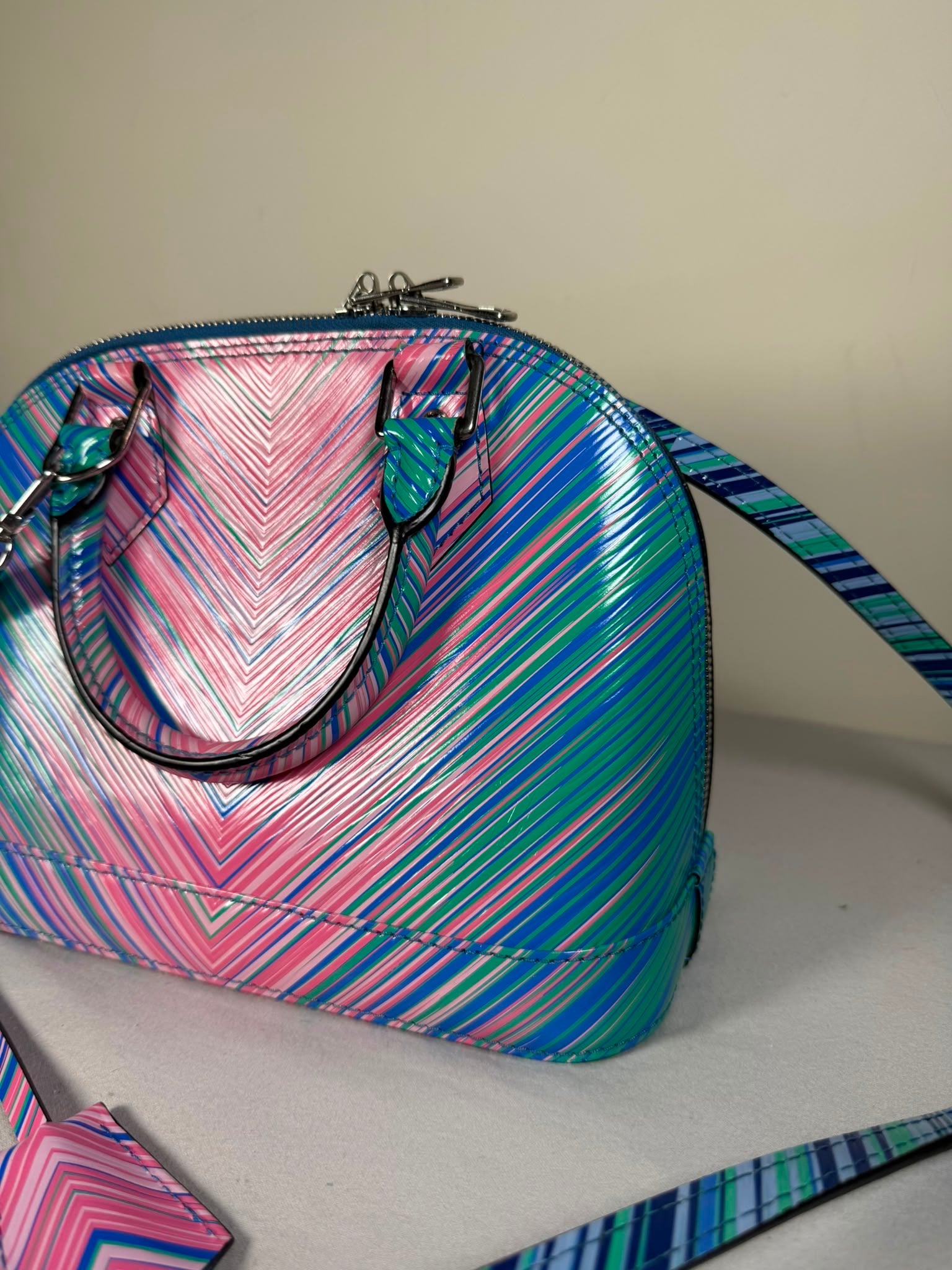 Louis Vuitton Alma BB – Epi ‘V’ Collection – Multicolour