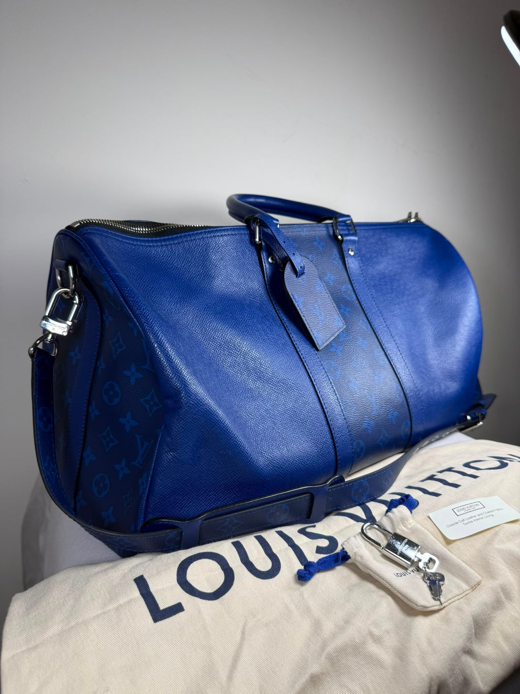 Louis Vuitton Keepall Bandoulière 50 cobalt blue Monogram Eclipse travel bag
