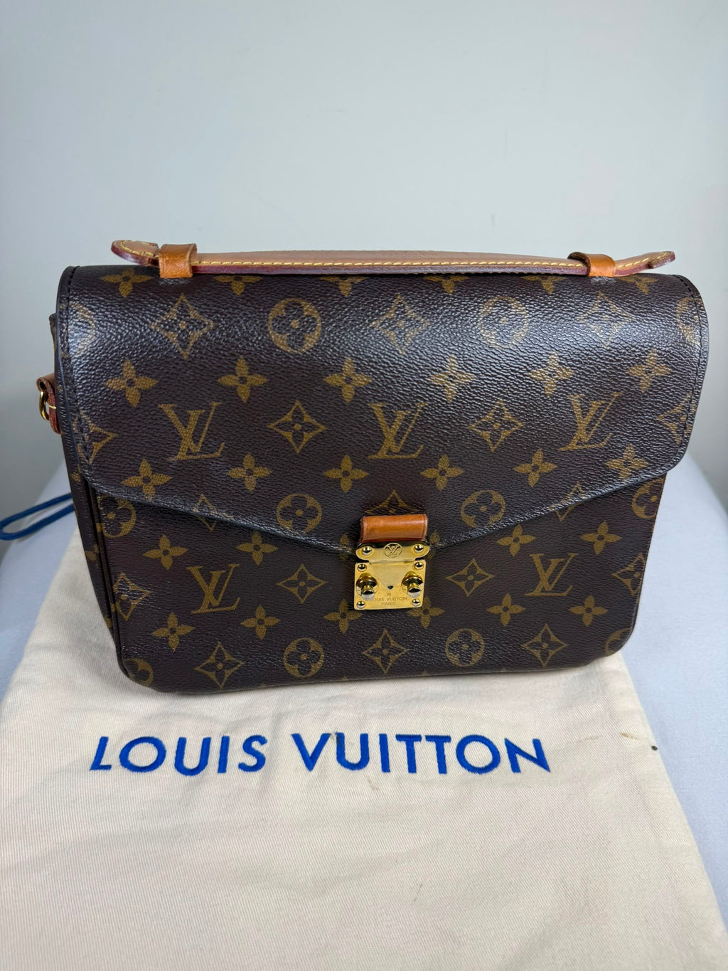 Louis Vuitton Pochette Métis Monogram canvas crossbody bag