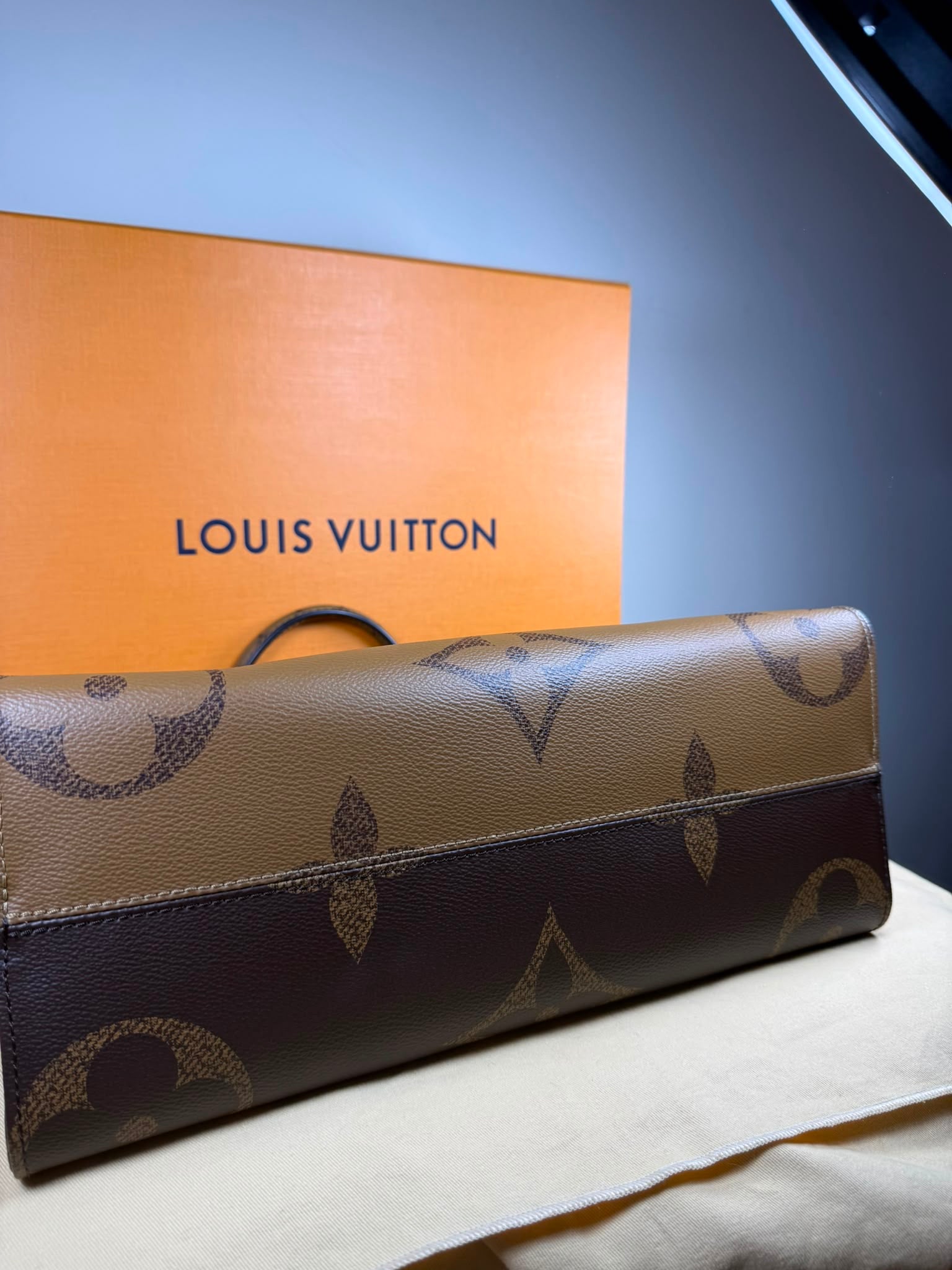 Louis Vuitton Onthego MM Reverse Giant Monogram Tote Bag