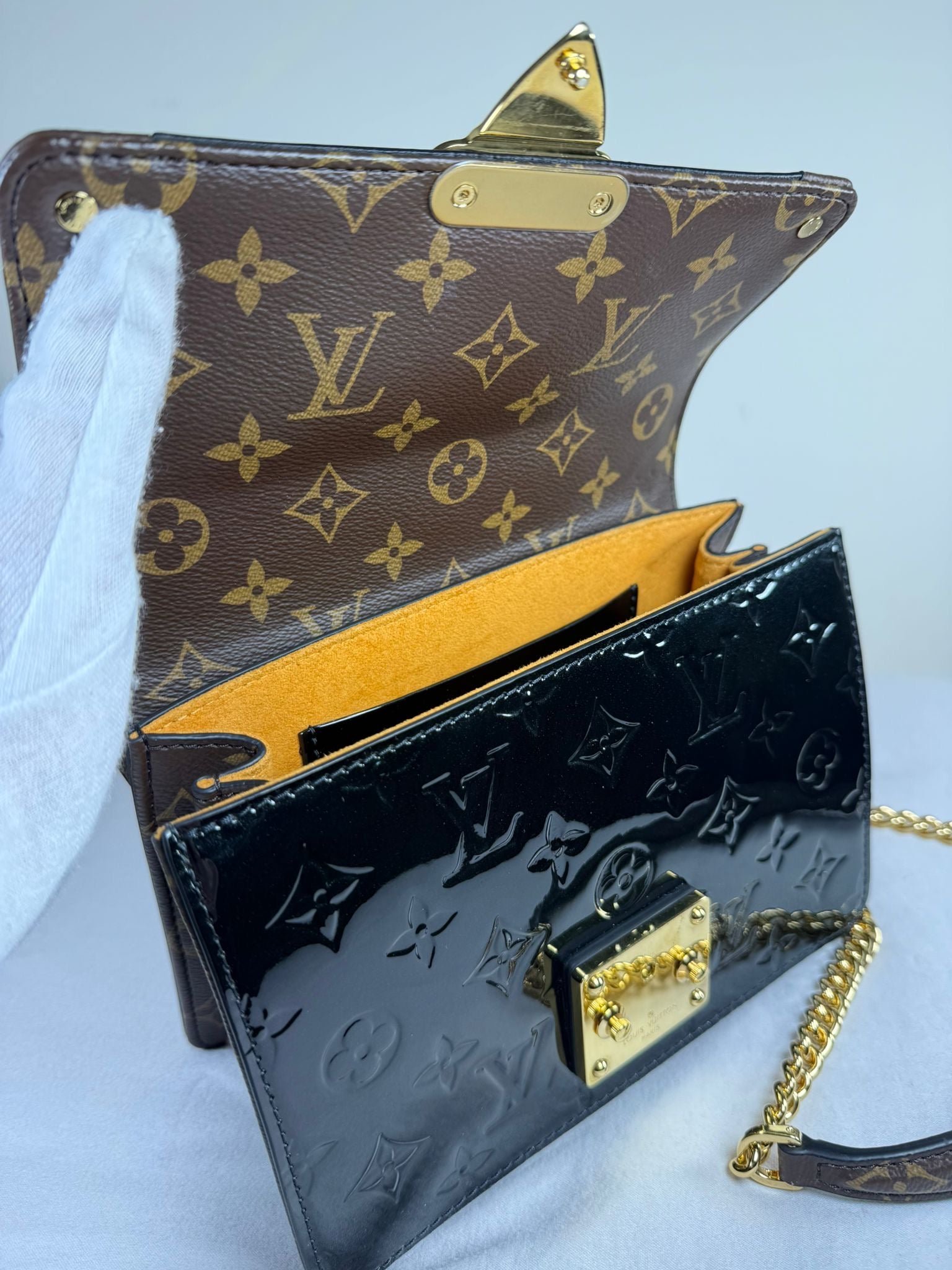 Louis Vuitton Wynwood Chain Bag – Black Vernis Monogram