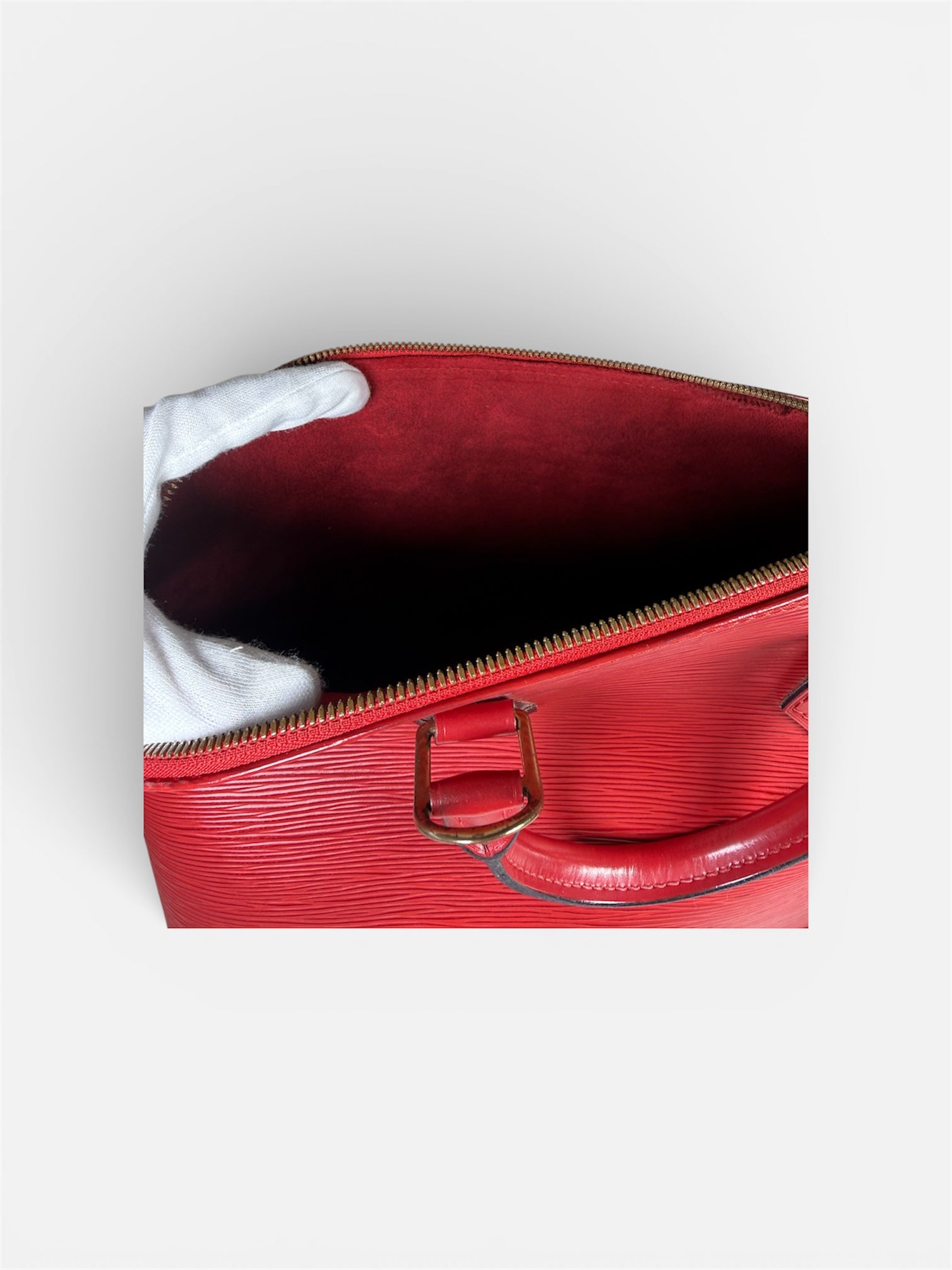 Louis Vuitton Alma PM – Red Epi Leather