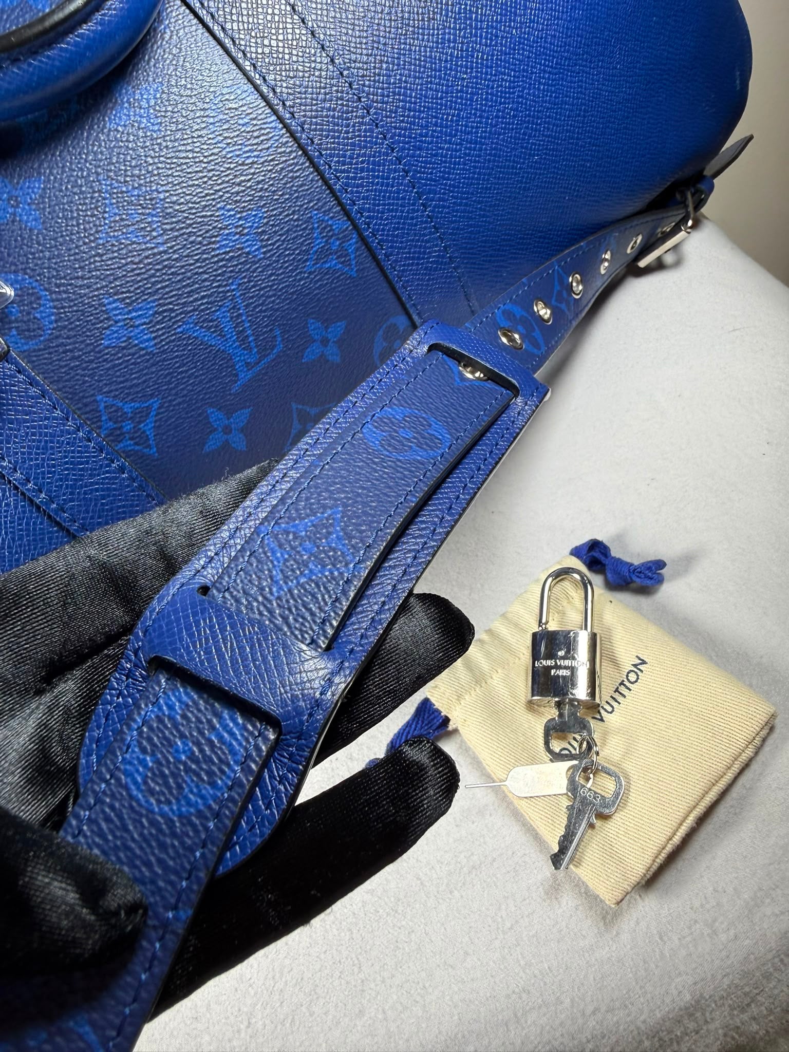 Louis Vuitton Keepall Bandoulière 50 cobalt blue Monogram Eclipse travel bag