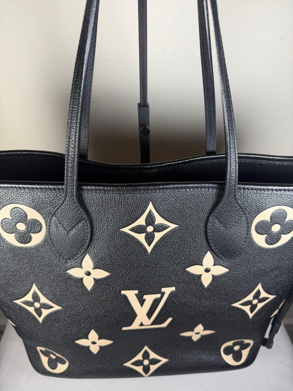 Louis Vuitton Neverfull MM Monogram Empreinte Giant – Black/Beige
