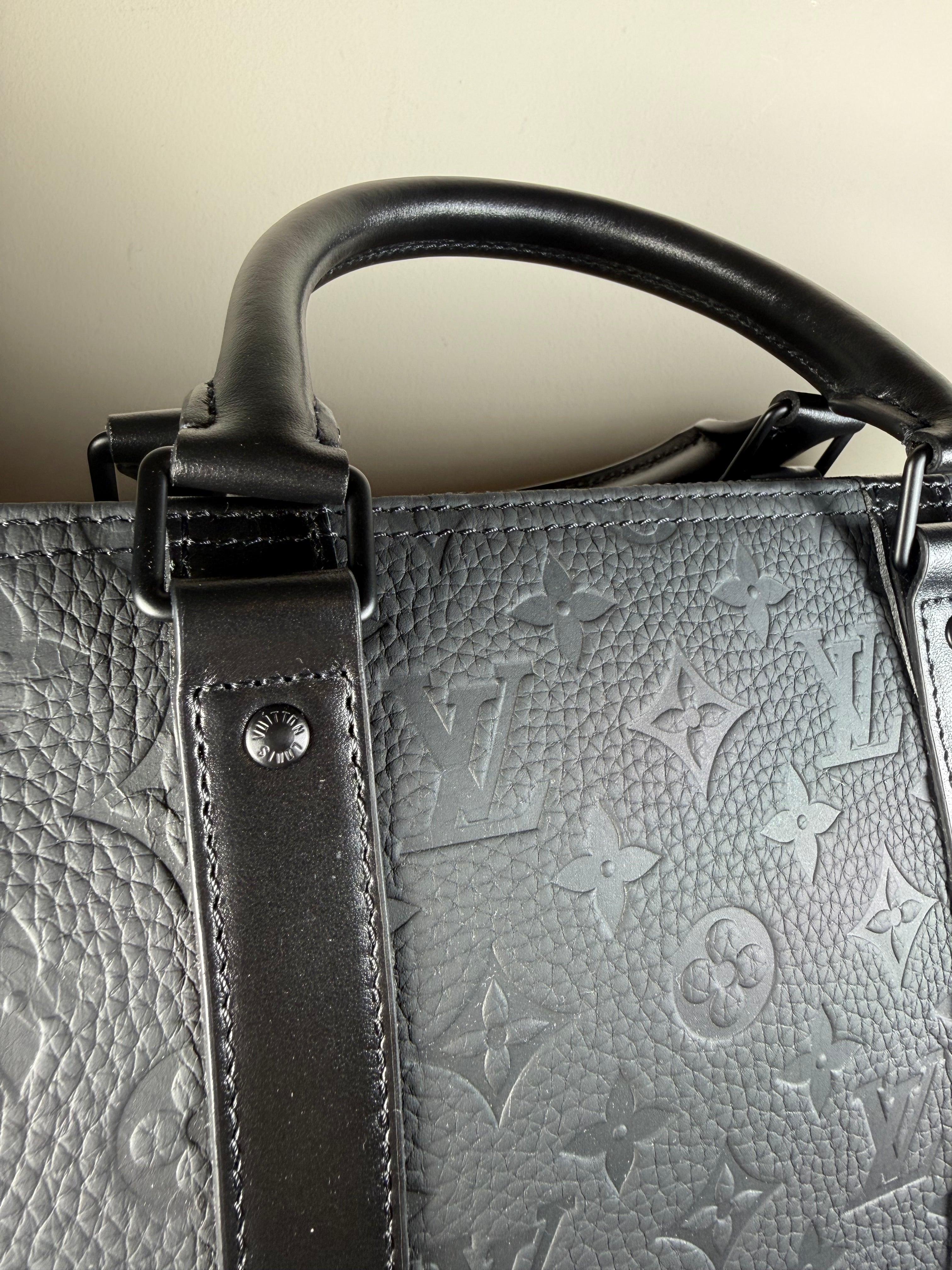 Louis Vuitton Keepall Bandoulière – Monogram Empreinte Black Leather