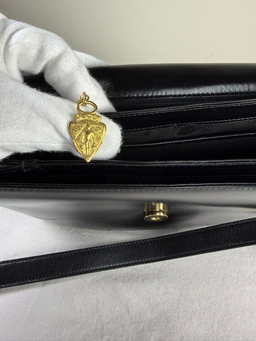 Vintage Gucci Leather Crossbody Bag