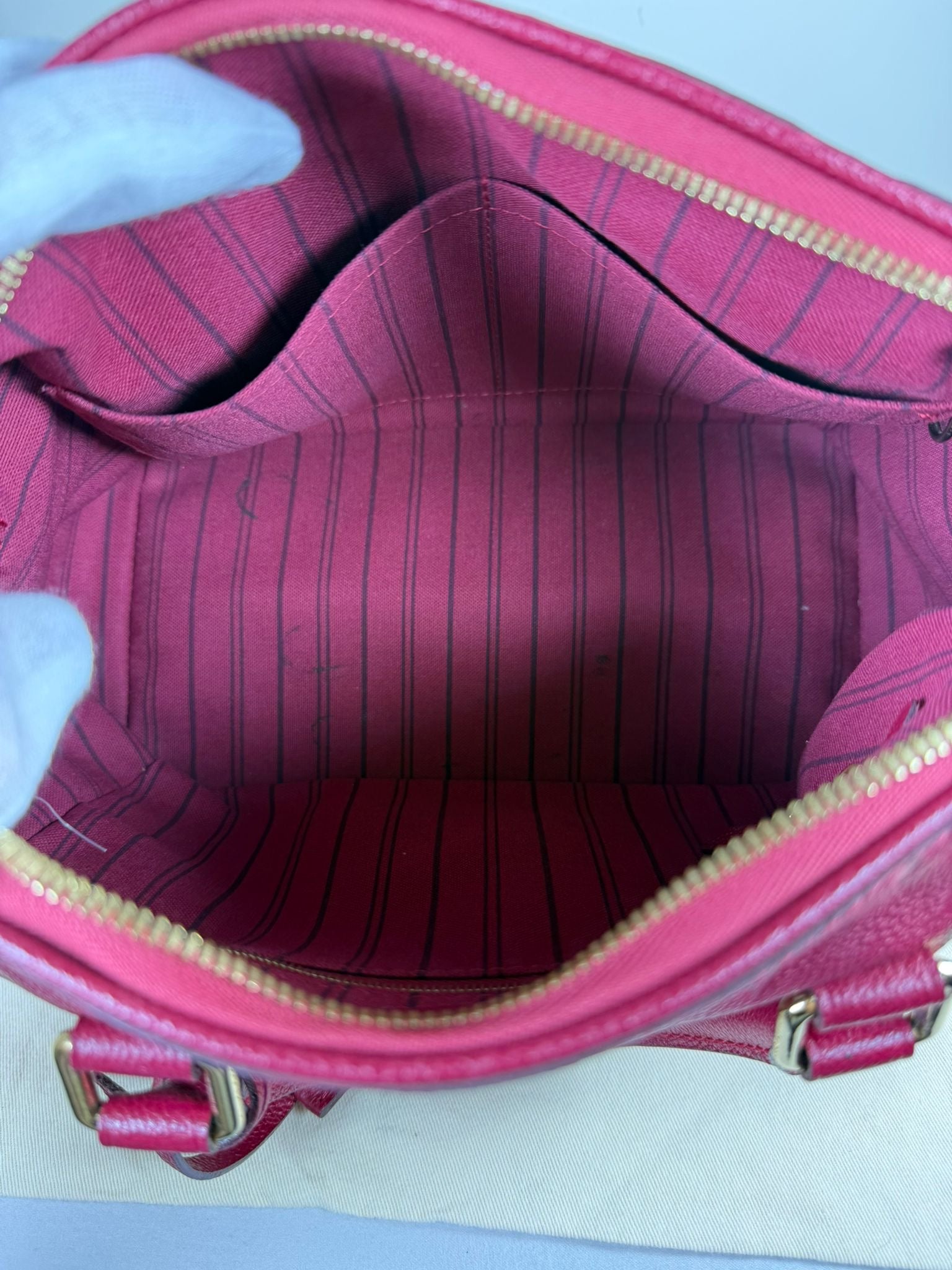 Louis Vuitton Speedy 25 – Empreinte Leather (Deep Red/Bordeaux)