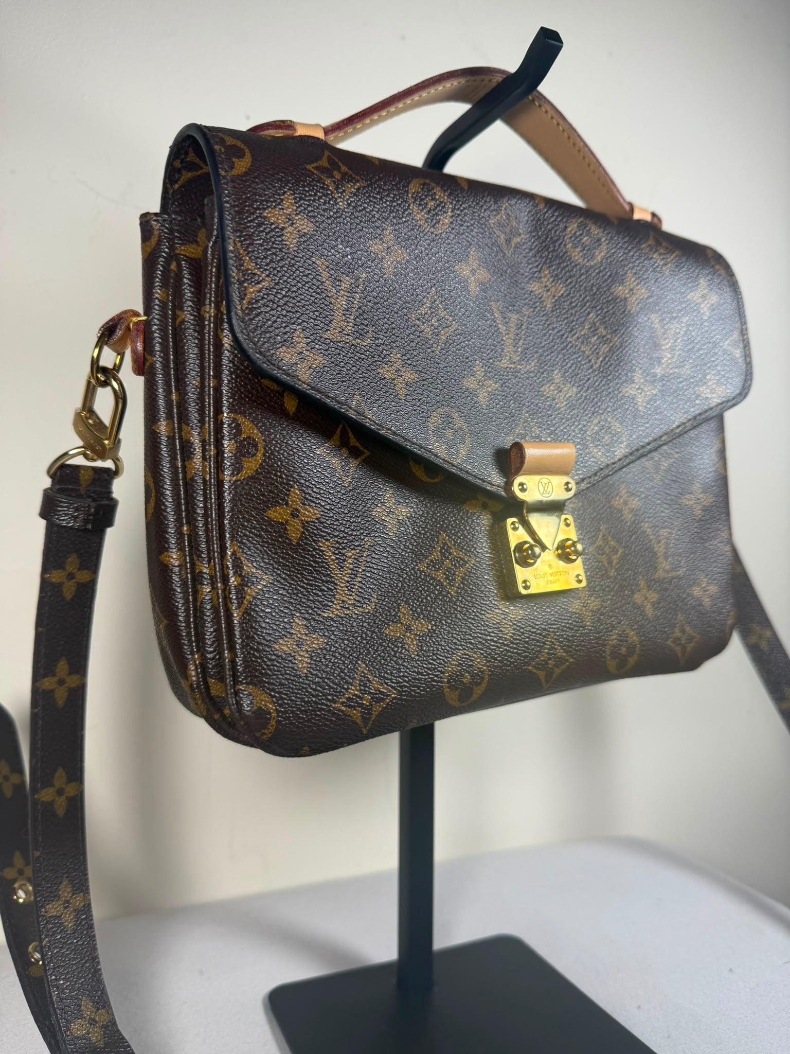 Louis Vuitton Monogram Pochette Métis