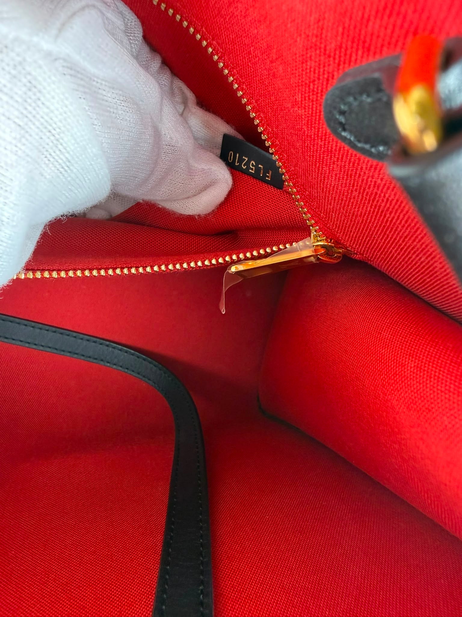 Louis Vuitton Onthego MM Reverse Giant Monogram Tote Bag