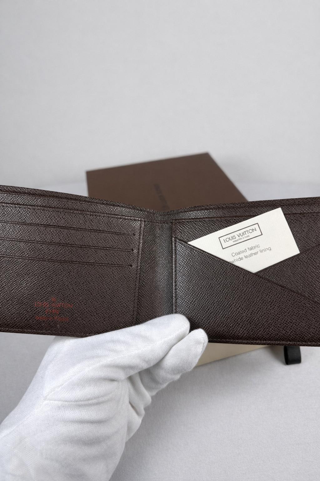 Louis Vuitton Damier multiple Bifold Wallet