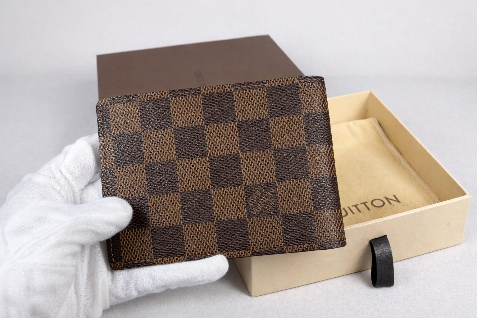 Louis Vuitton Damier multiple Bifold Wallet